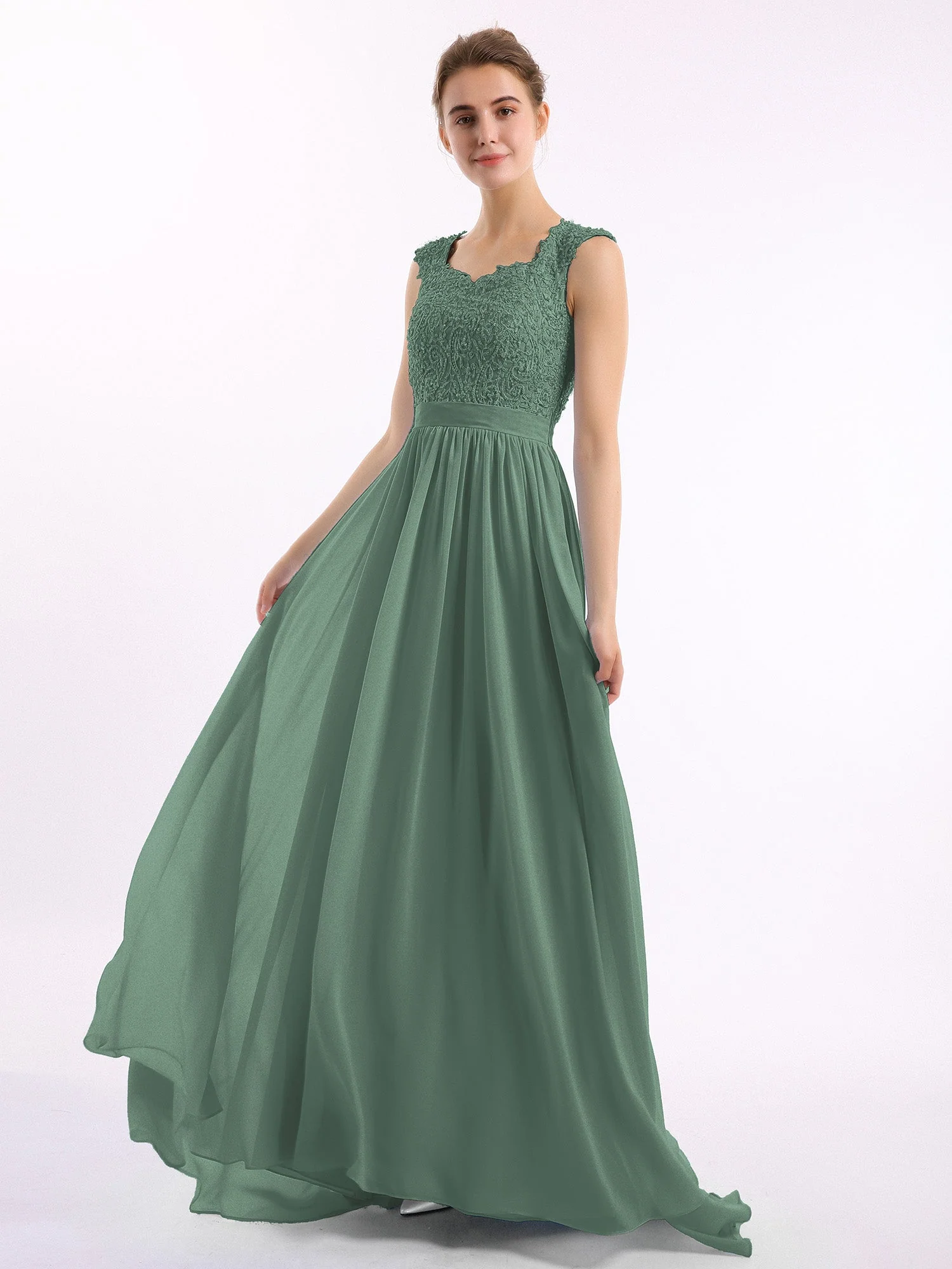Applique und Perlenstickerei Kleid mit Herz-Ausschnitt Eukalyptus - Image 3
