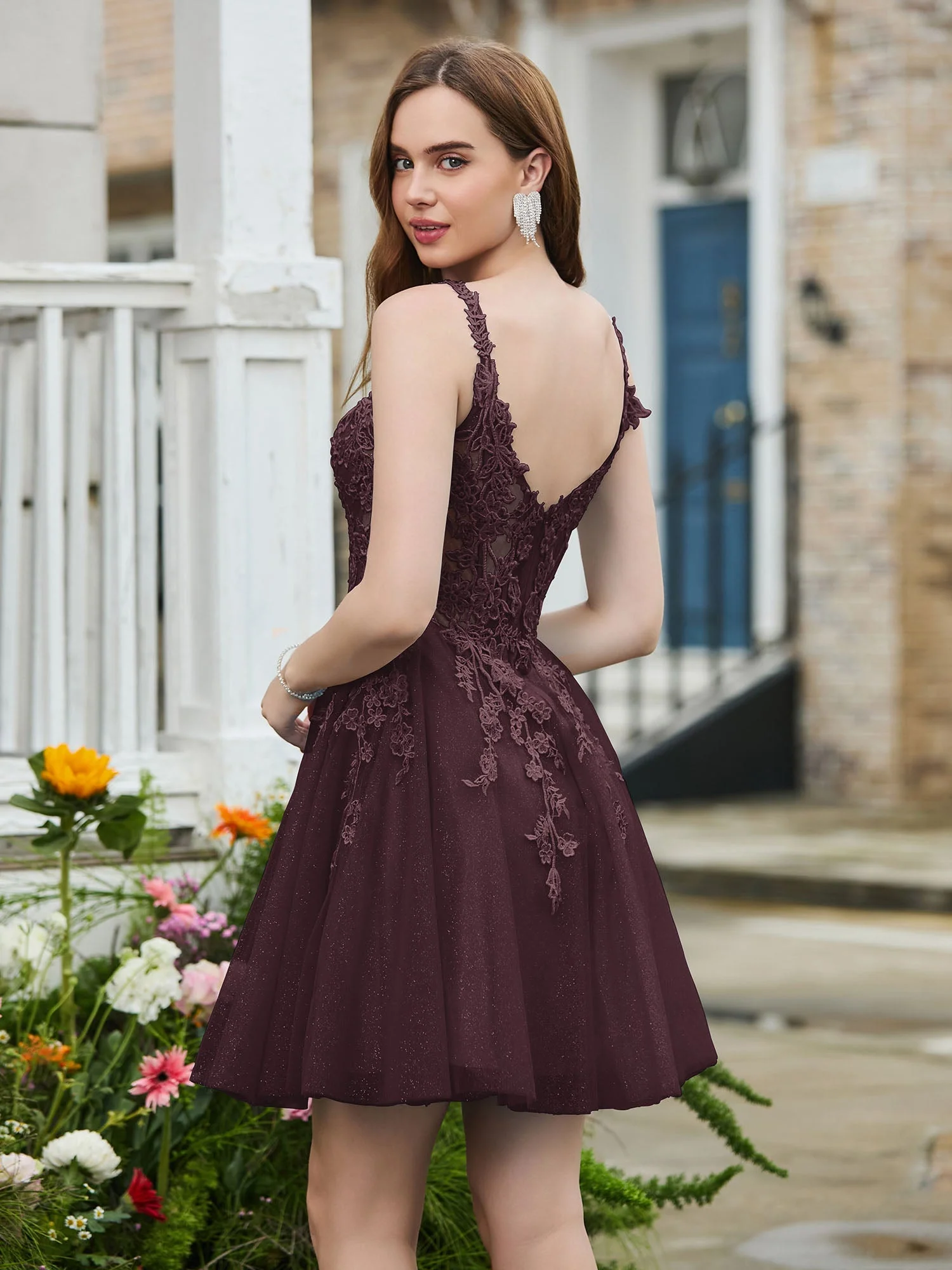 Appliziertes Korsett-Oberteil kurzes glitzerndes Abschlussballkleid Cabernet - Image 2