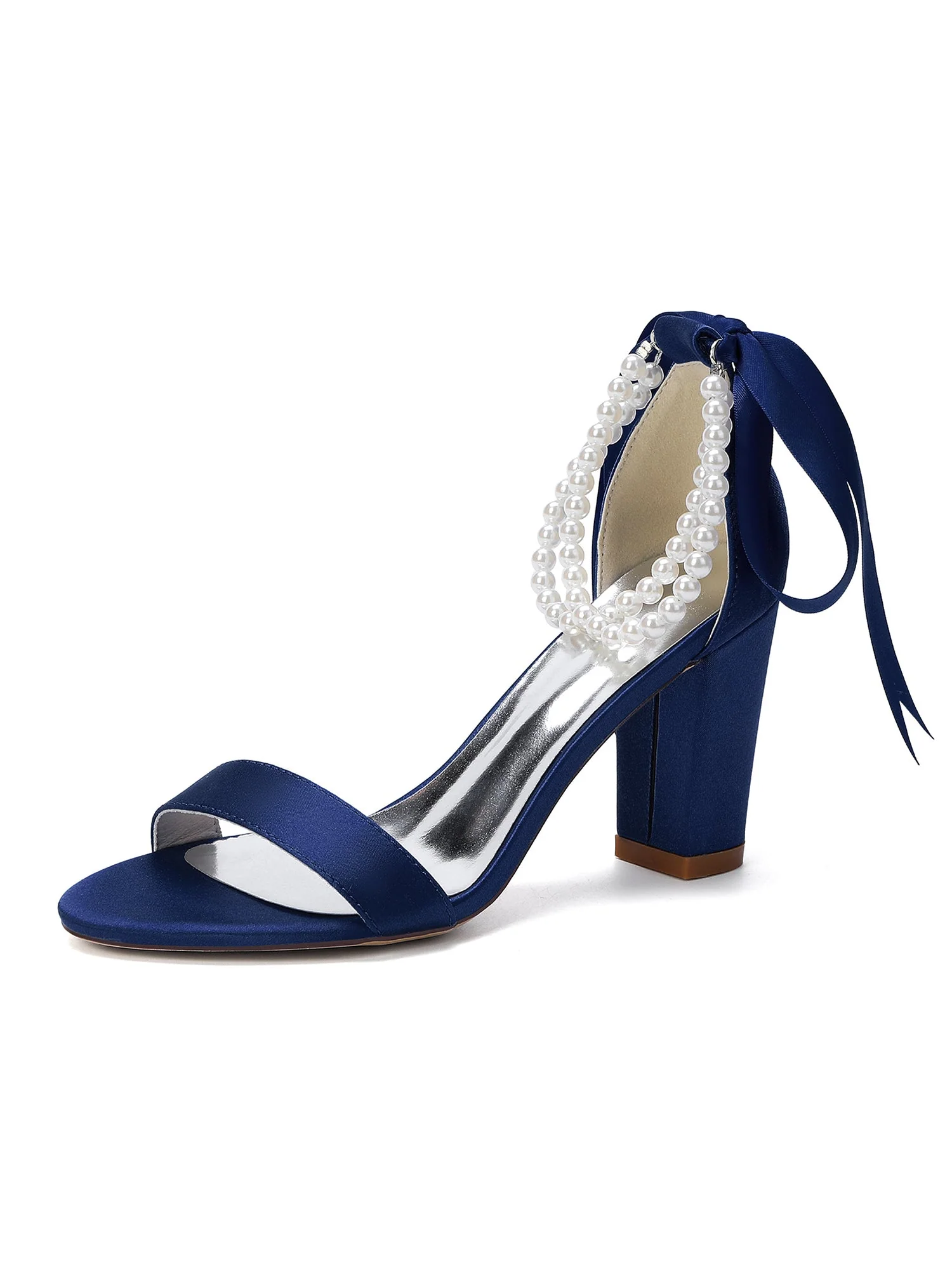 Satin-Blockabsatzsandalen mit doppeltem Perlenriemen - Image 5
