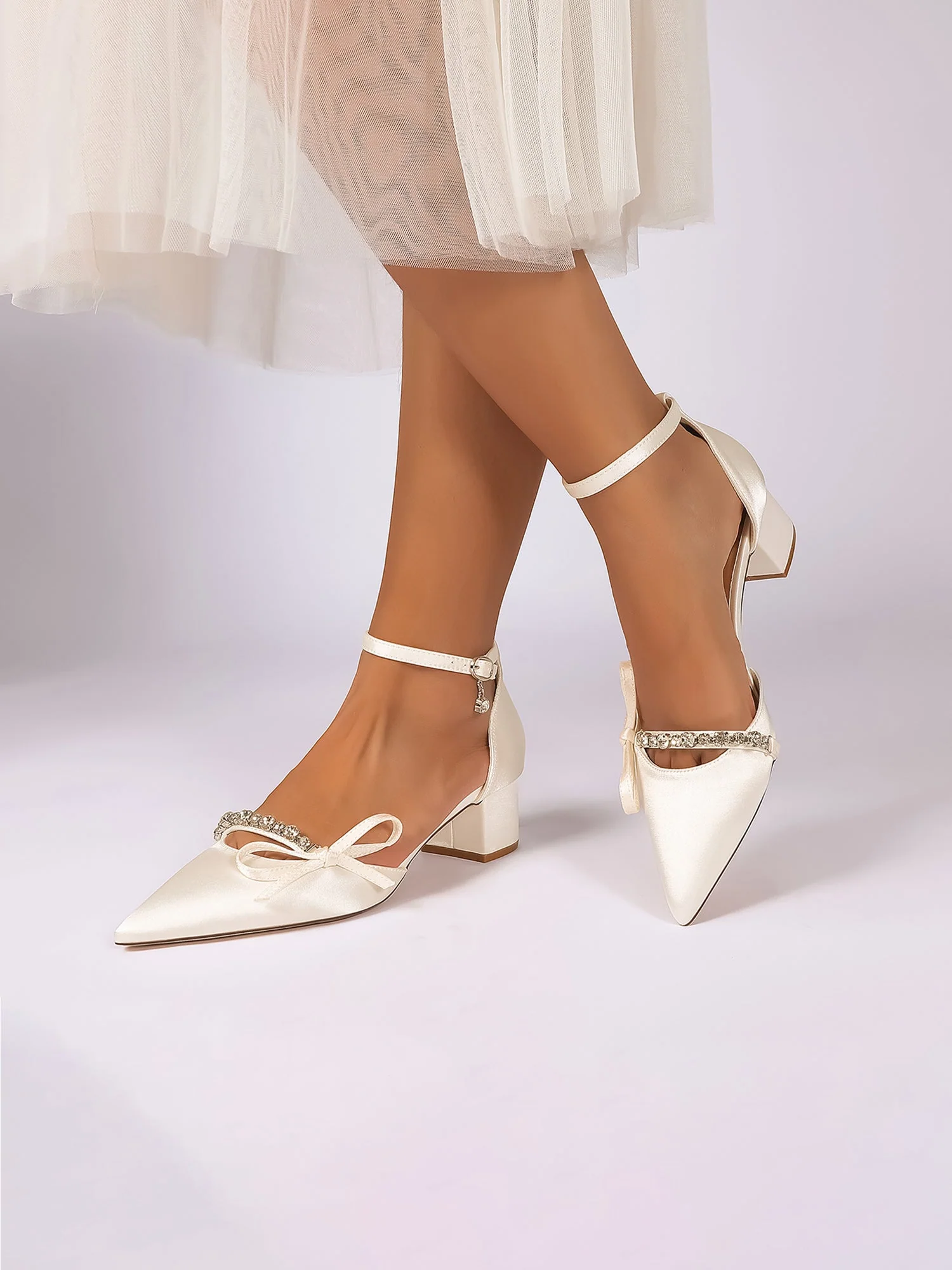 Satin Schuhe mit Blockabsatz, Schleife und Strass - Image 13
