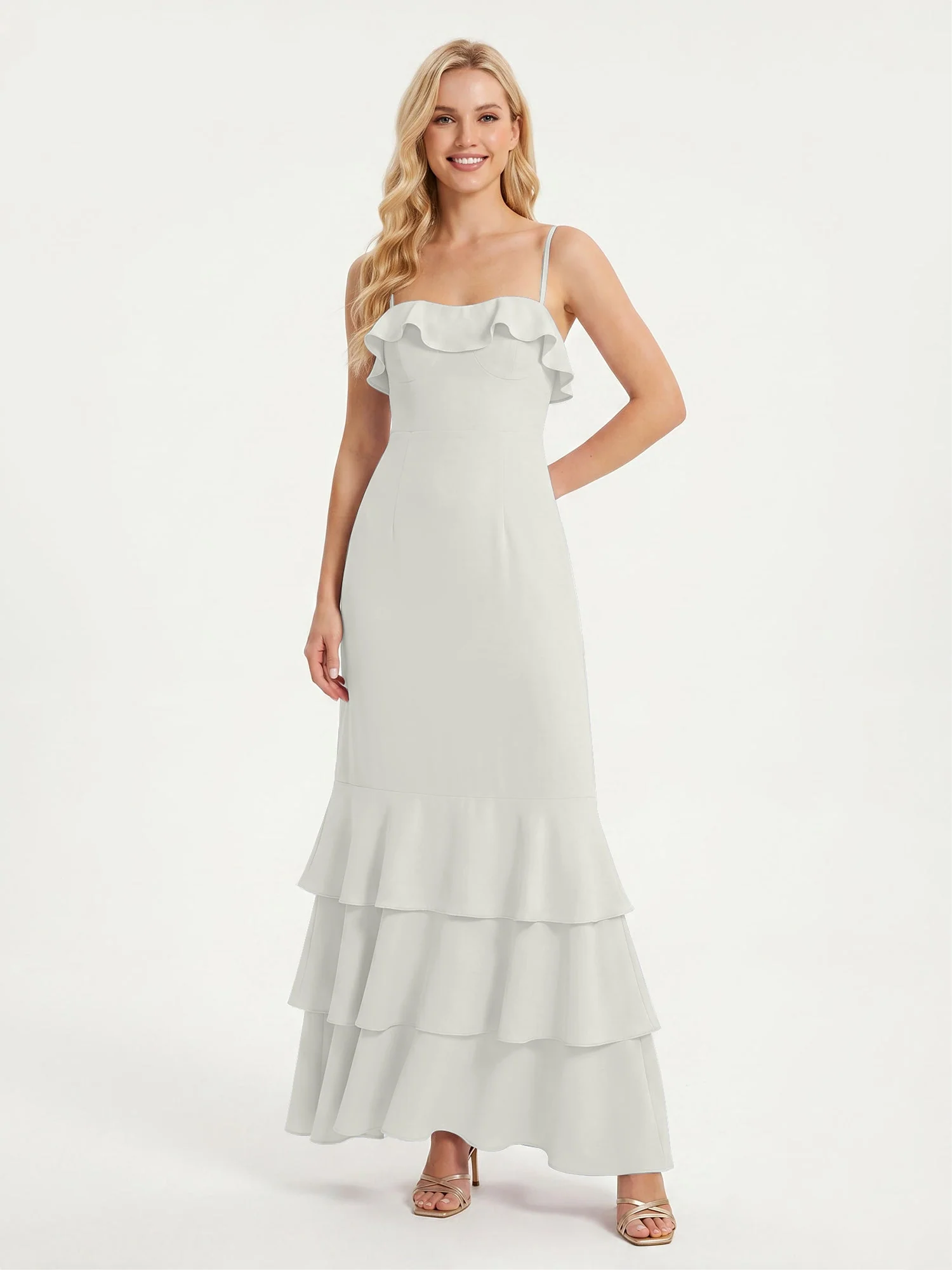 Maxikleid mit Spaghettiträgern und Gestuftem Rüschensaum Elfenbein