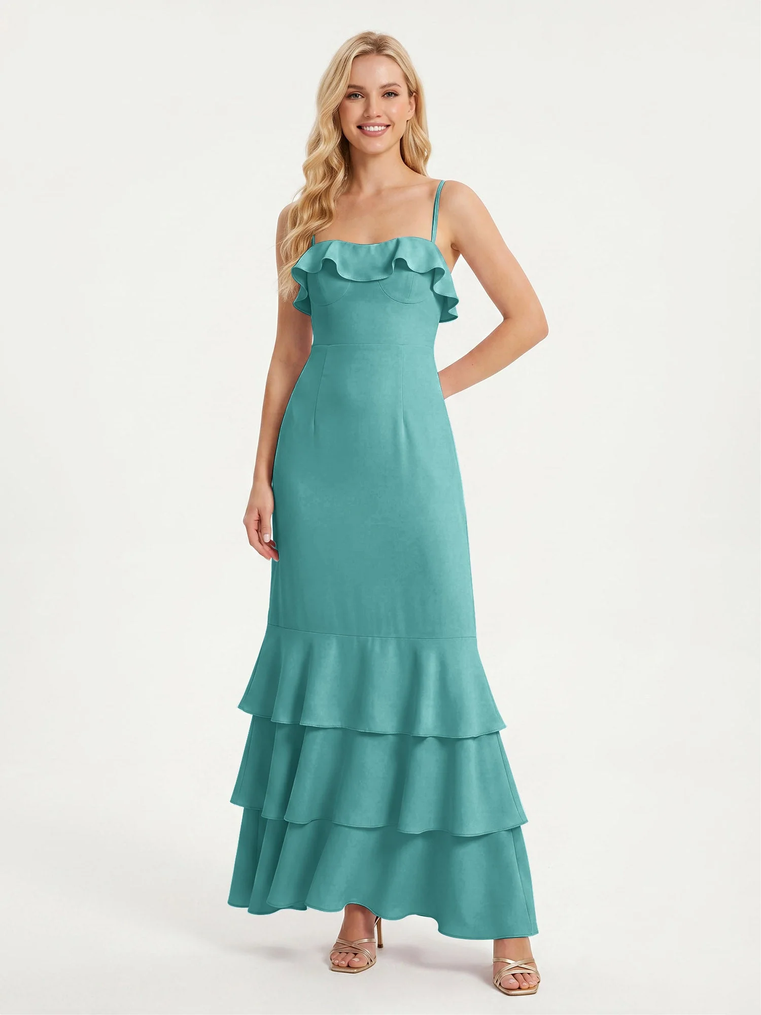 Maxikleid mit Spaghettiträgern und Gestuftem Rüschensaum Jade