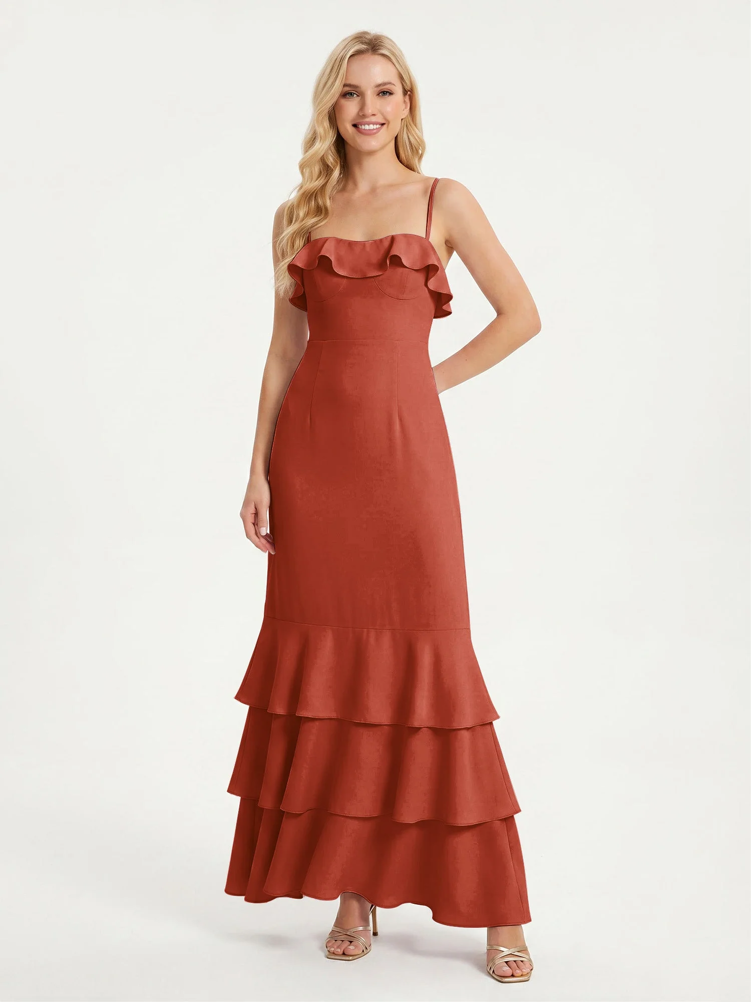 Maxikleid mit Spaghettiträgern und Gestuftem Rüschensaum Rost