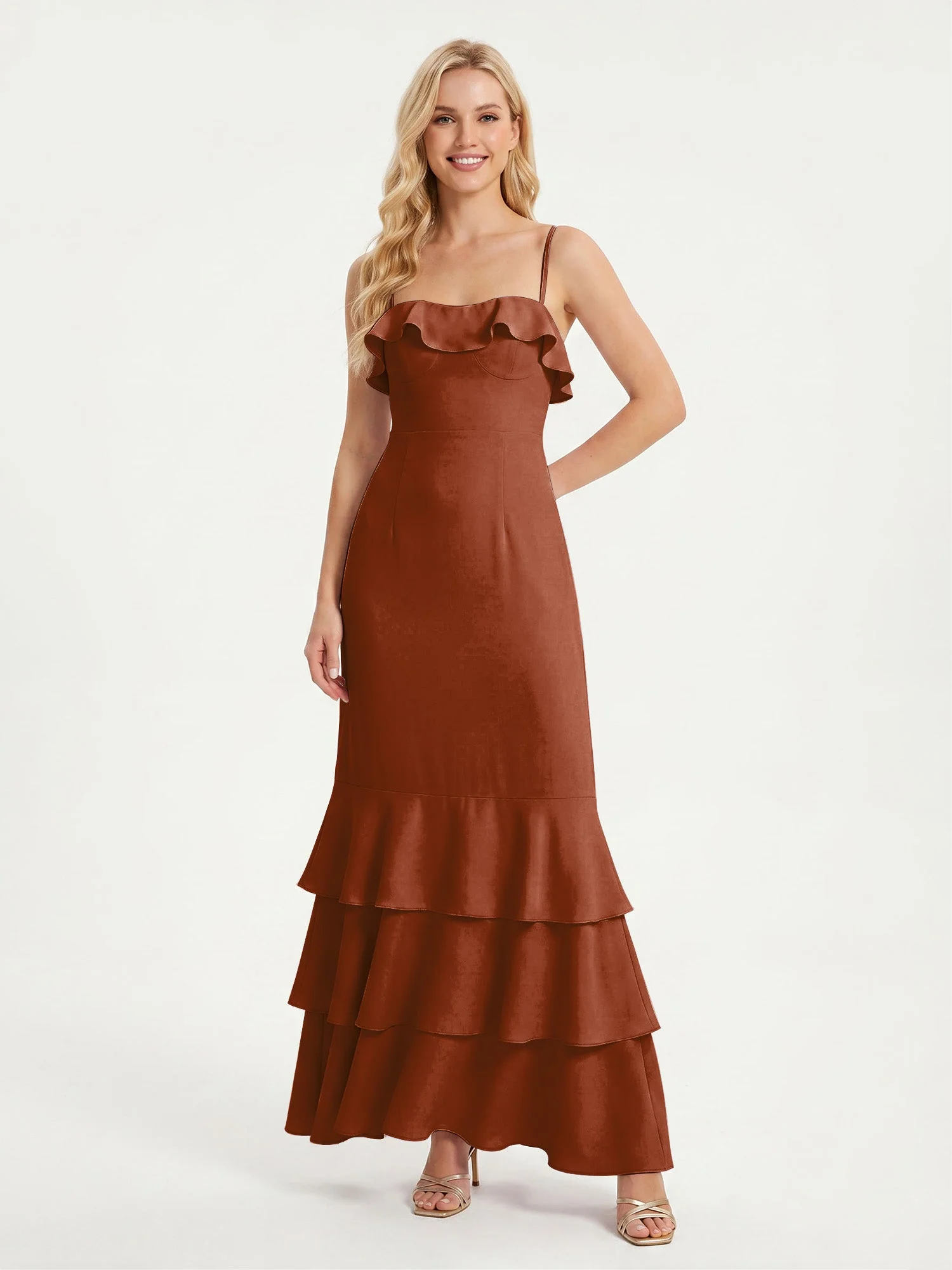 Maxikleid mit Spaghettiträgern und Gestuftem Rüschensaum Terrakotta