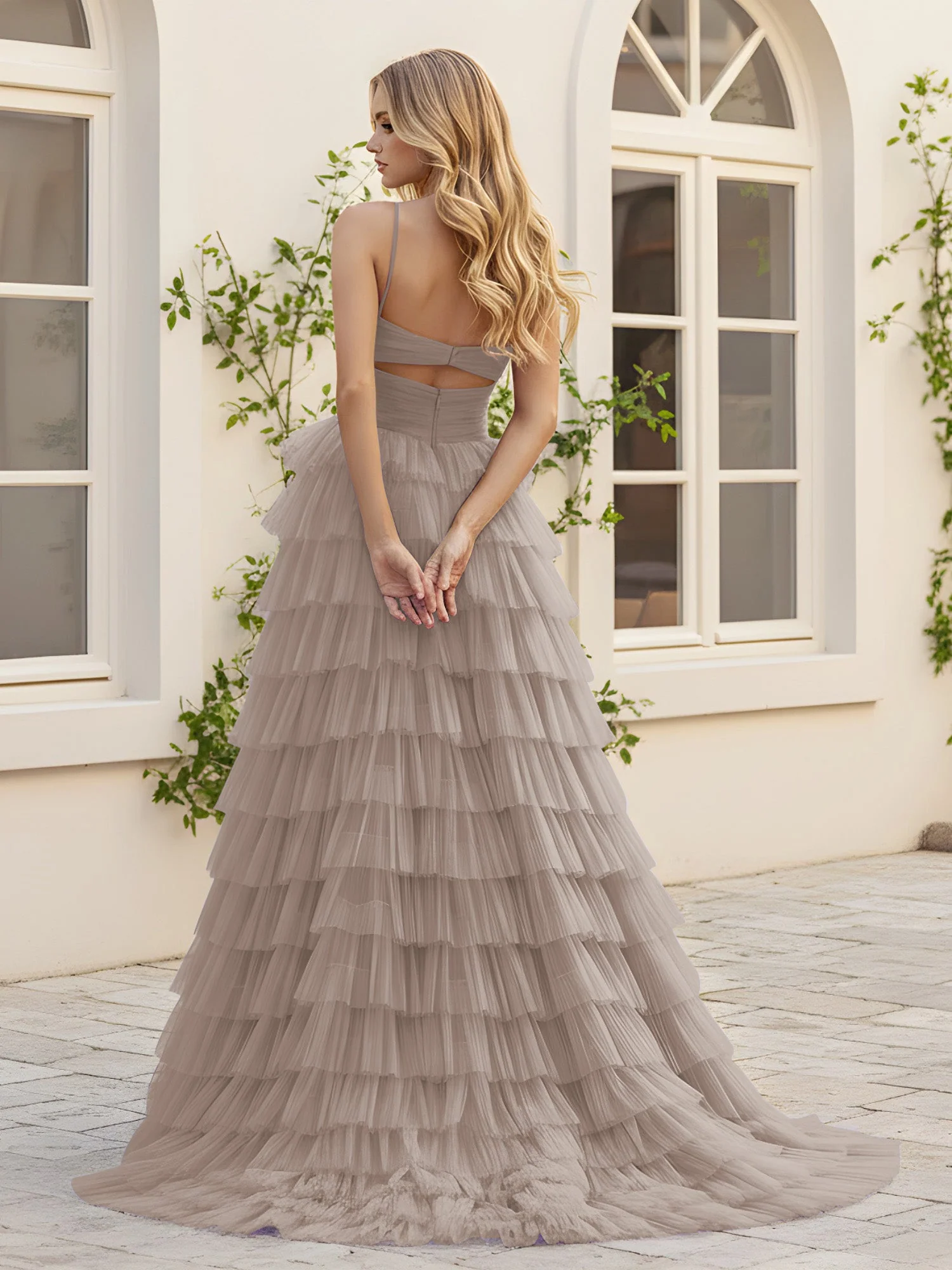 Herzform Ausschnitt Stufen Schleppe Kleid mit Schlitz Taupe - Image 2