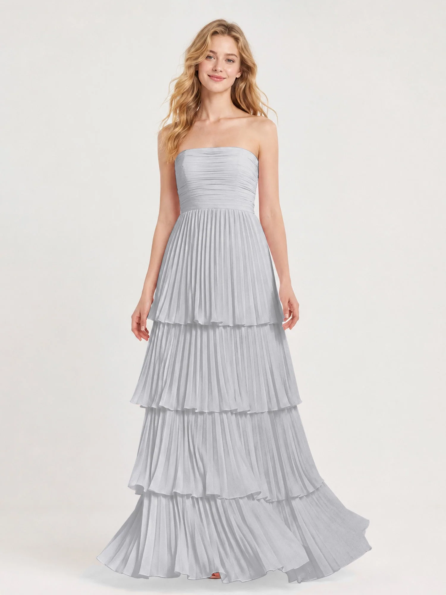 Maxikleid mit Schulterfreiem Oberteil und Akkordeonfalten Silber