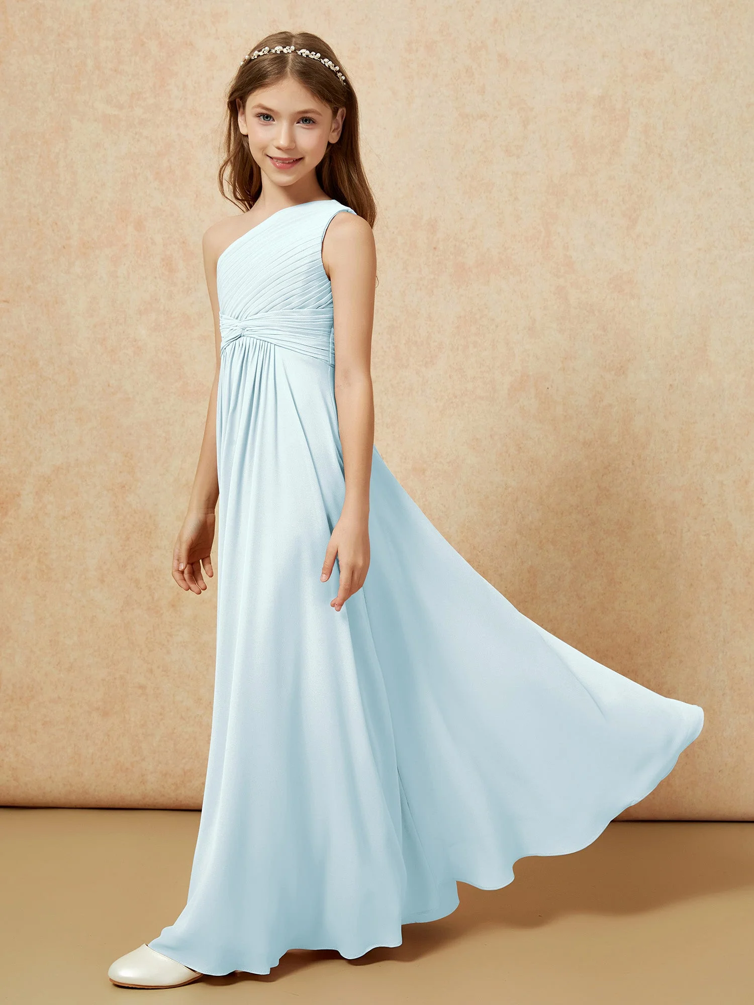 Chiffon Plissee Junge Brautjungfernkleid mit Schulterteil Nebel - Image 3