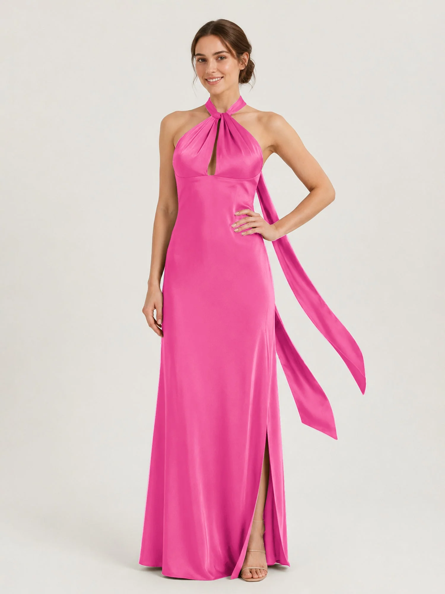 Satin Abendkleid mit Twist Neckholder und Keyhole Detail Azalee