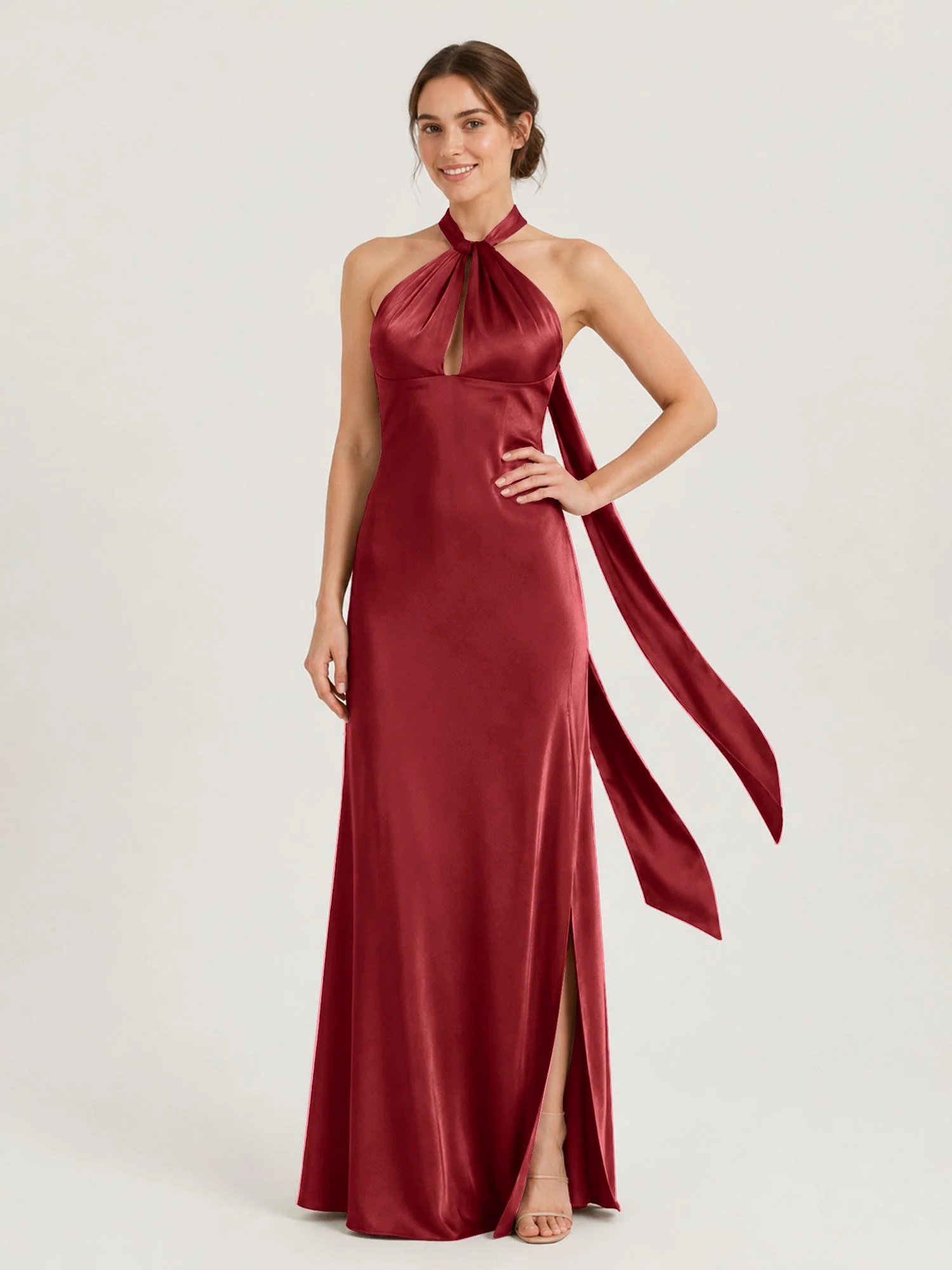 Satin Abendkleid mit Twist Neckholder und Keyhole Detail Burgunderrot