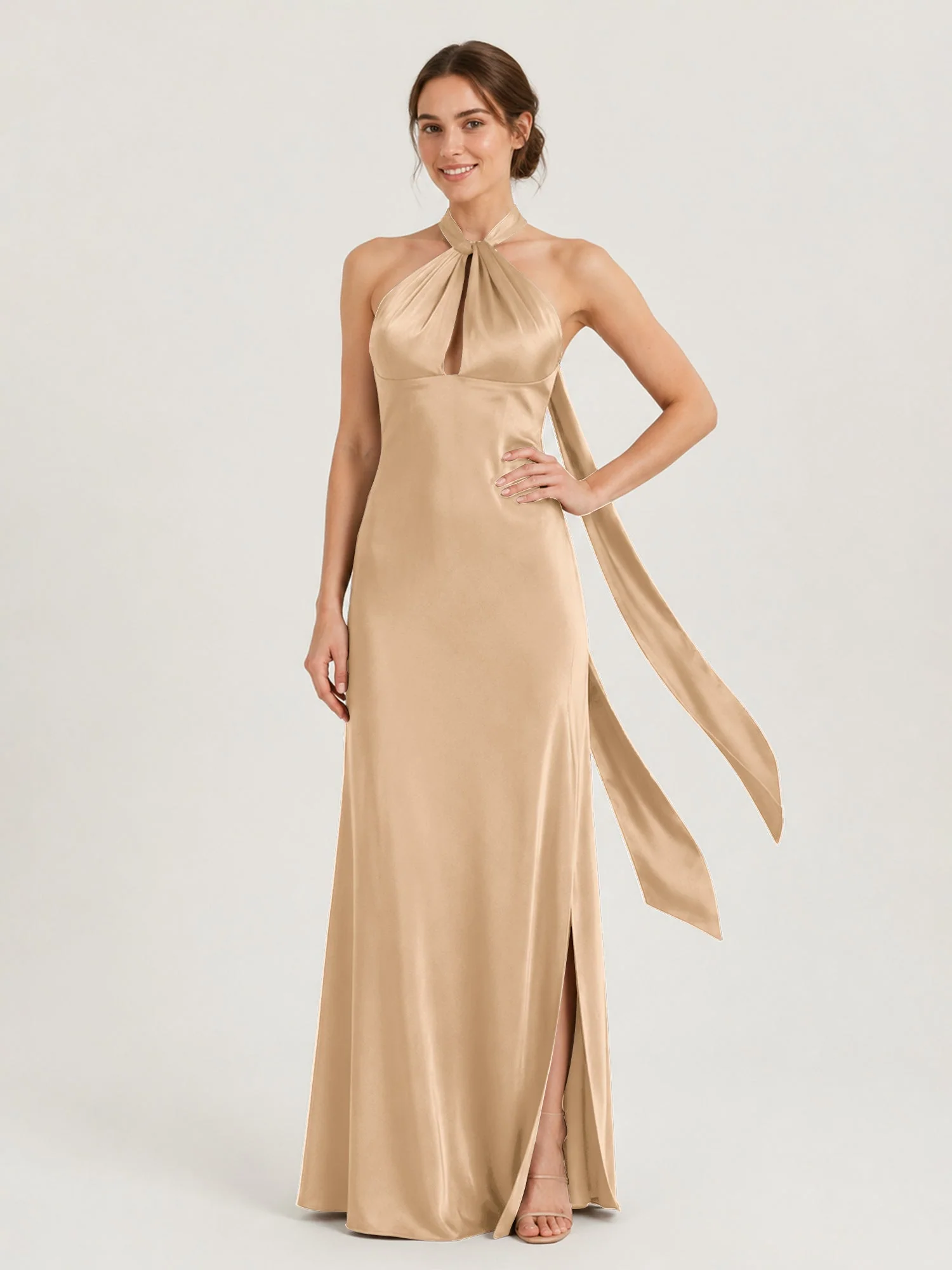 Satin Abendkleid mit Twist Neckholder und Keyhole Detail Champagner
