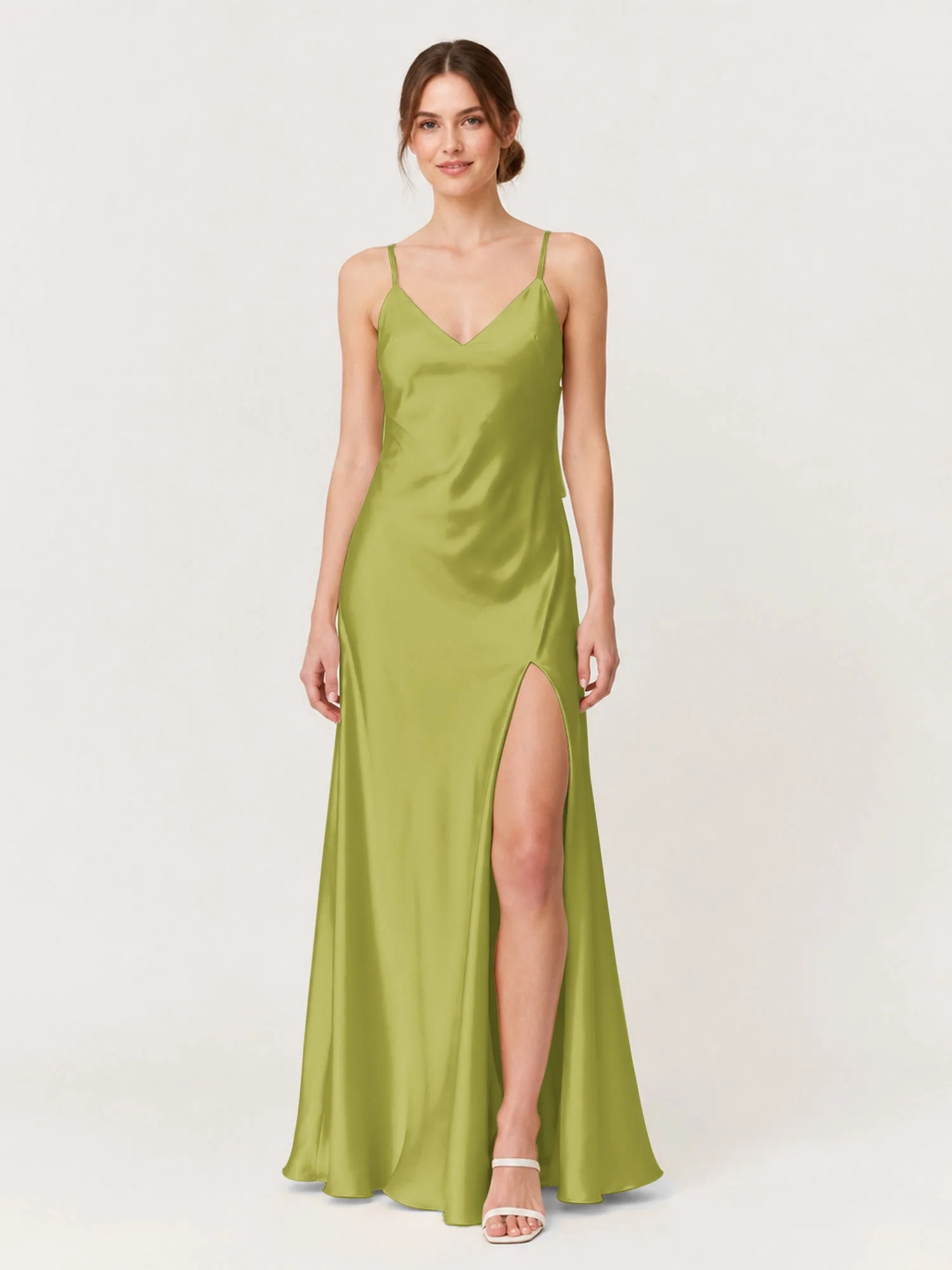 Satin Maxikleid mit Spaghettiträgern und Schleifendetail am Rücken Kleegrün
