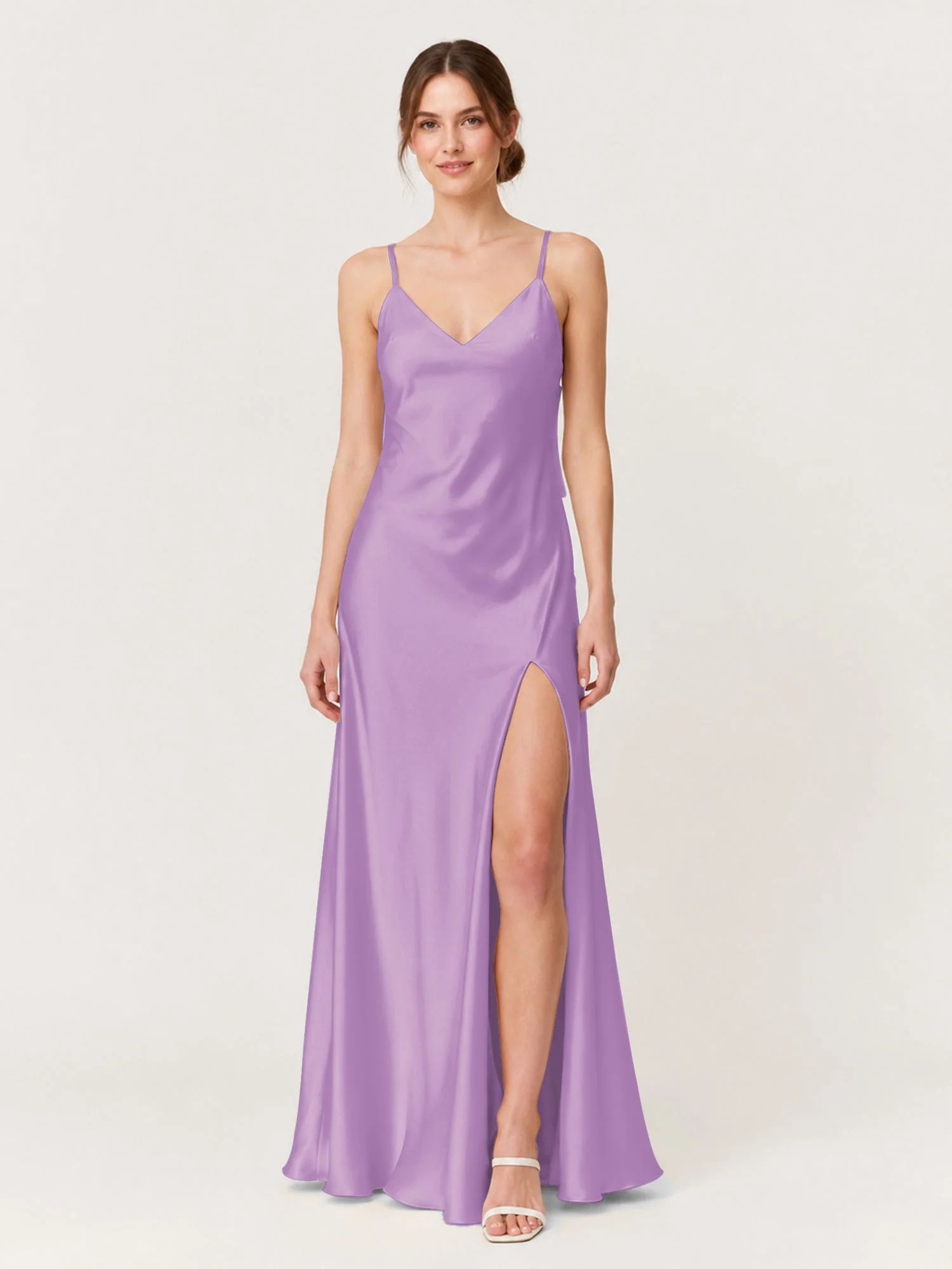 Satin Maxikleid mit Spaghettiträgern und Schleifendetail am Rücken Lila