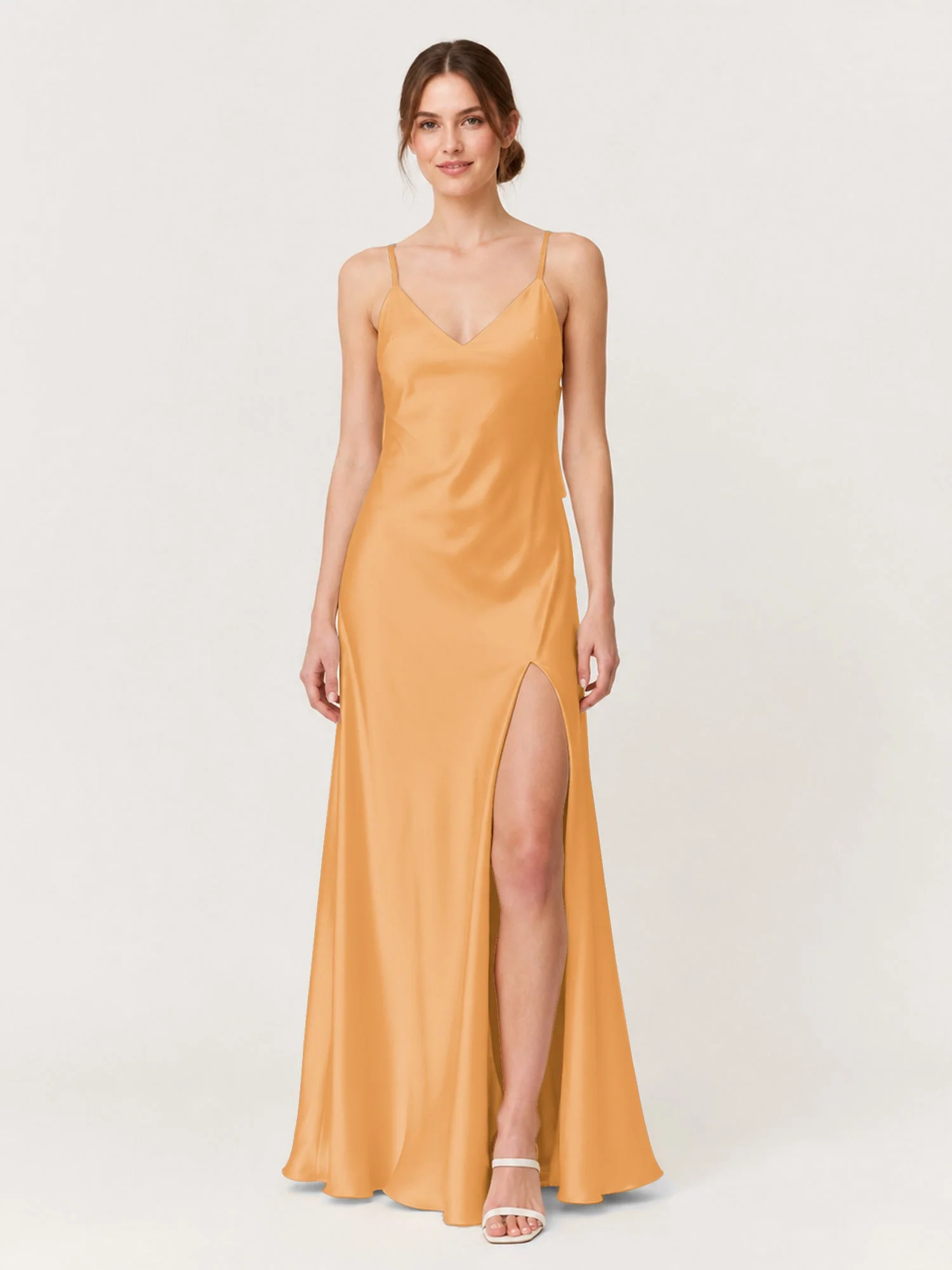 Satin Maxikleid mit Spaghettiträgern und Schleifendetail am Rücken Mandarine