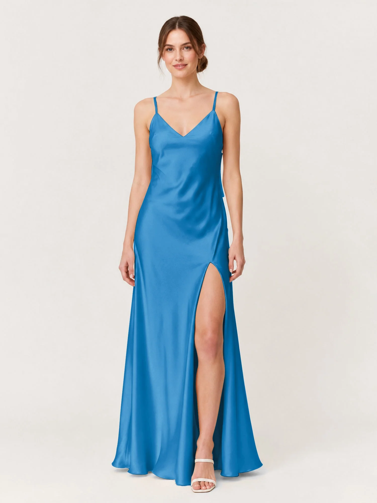 Satin Maxikleid mit Spaghettiträgern und Schleifendetail am Rücken Meerblau