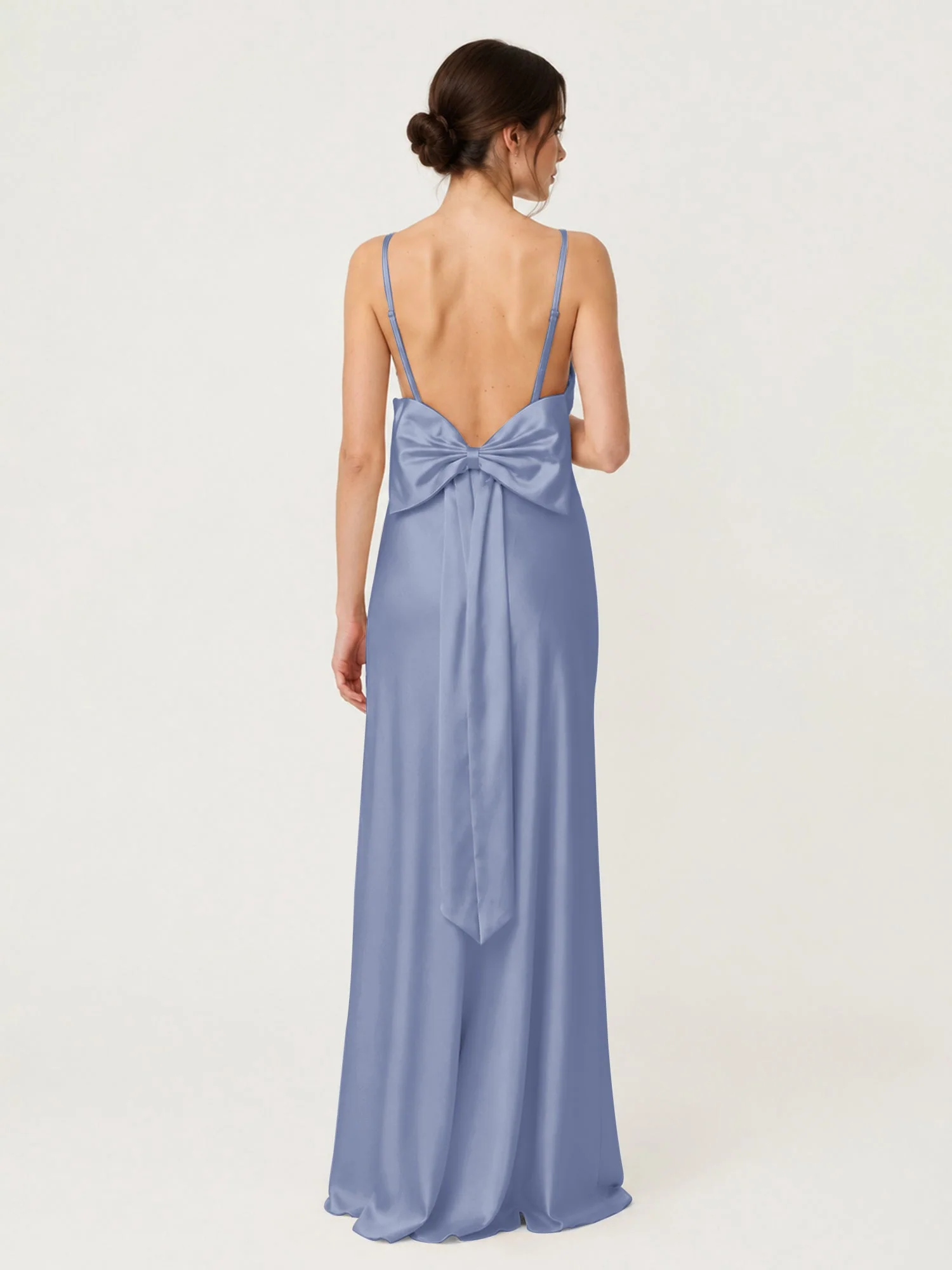 Satin Maxikleid mit Spaghettiträgern und Schleifendetail am Rücken Staubiges Blau - Image 2