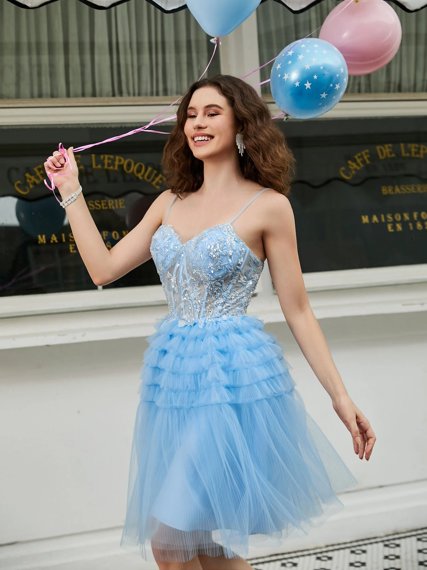 Gestuftes Durchsichtiges Appliziertes Oberteil Perlenbesetztes Kurzes Kleid Himmelblau - Image 3