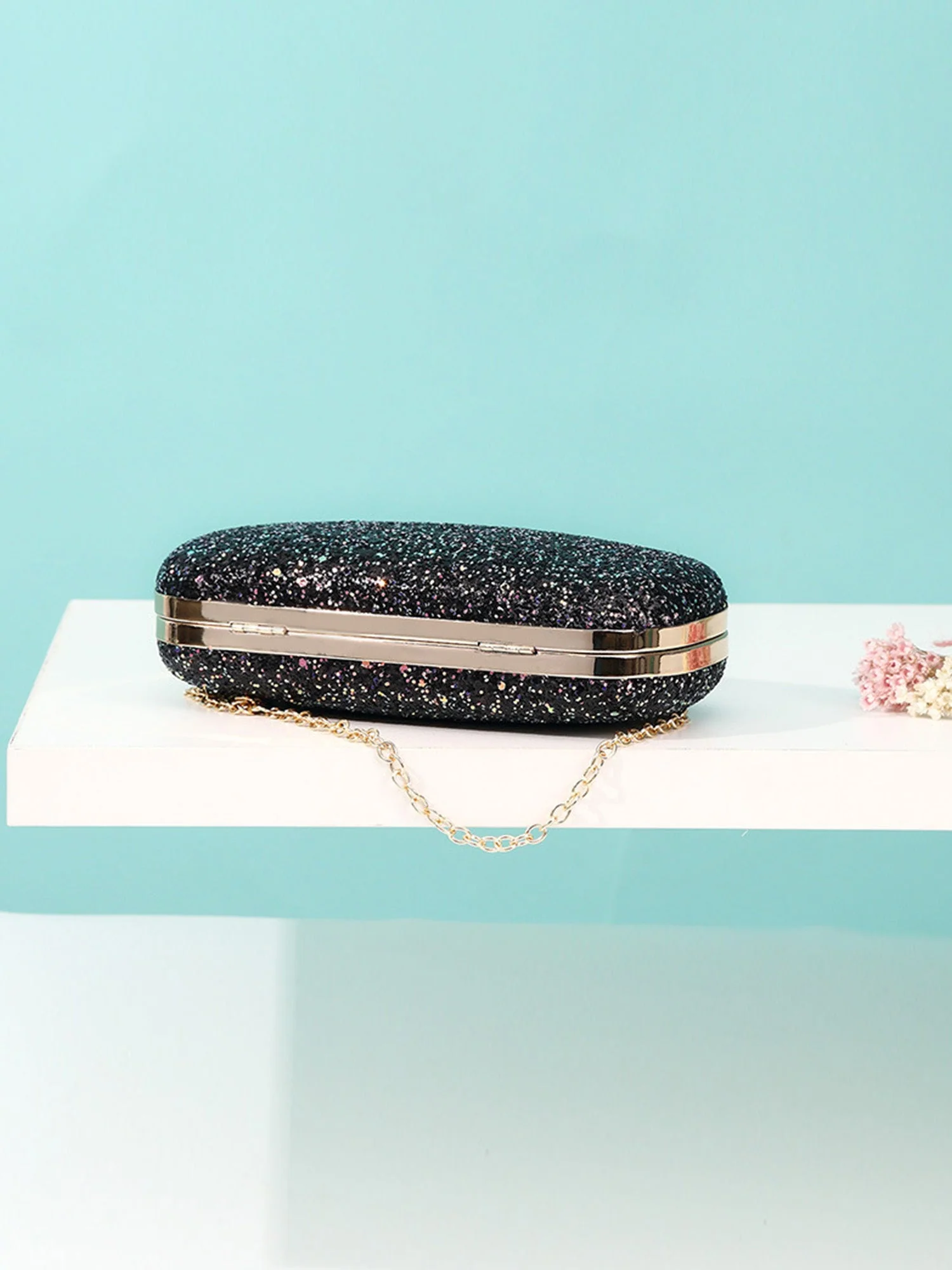 Glitzernde matte Abendclutch mit Strasssteinen - Image 2