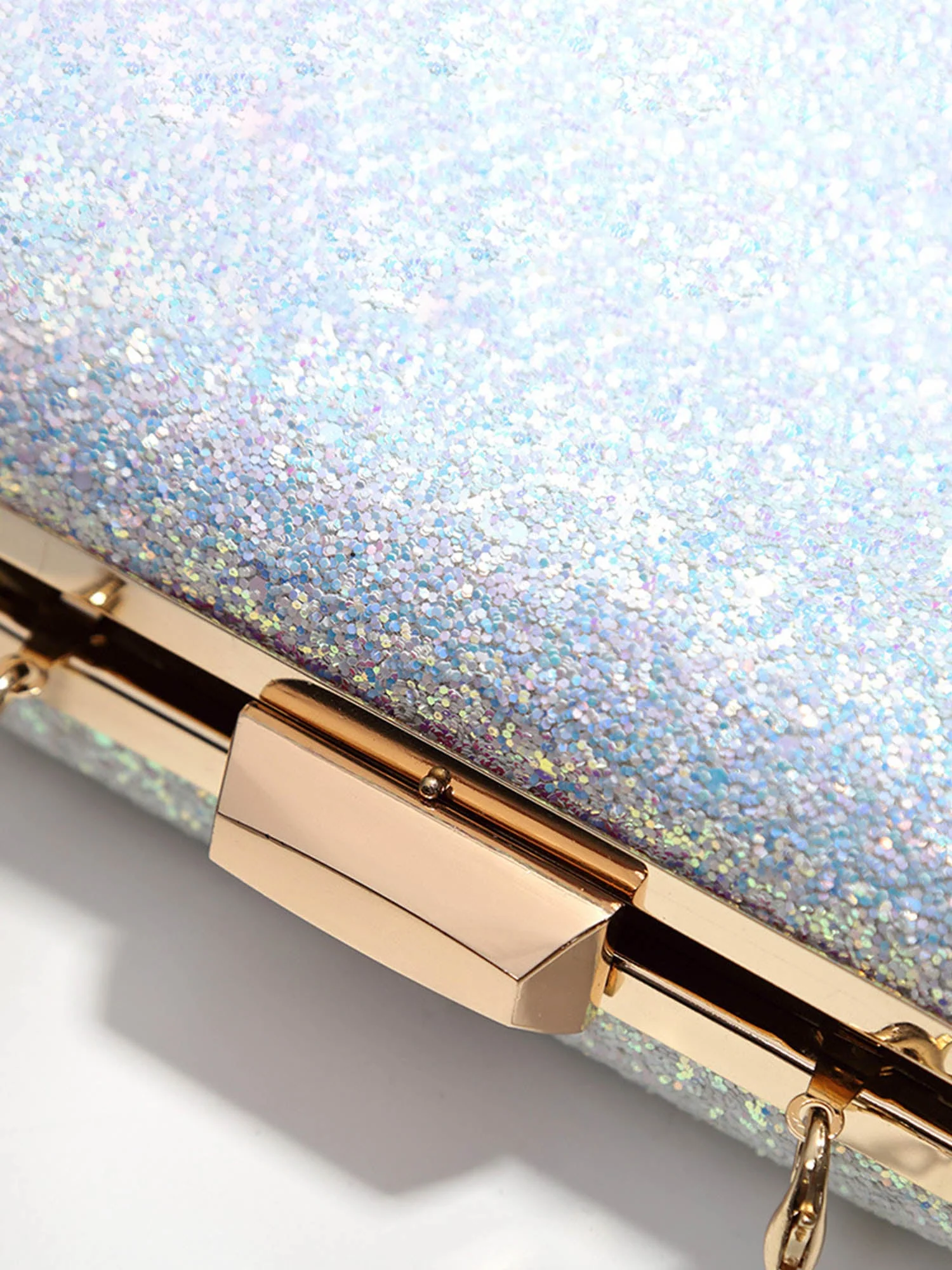 Glitzernde matte Clutch mit eckiger Kette - Image 3