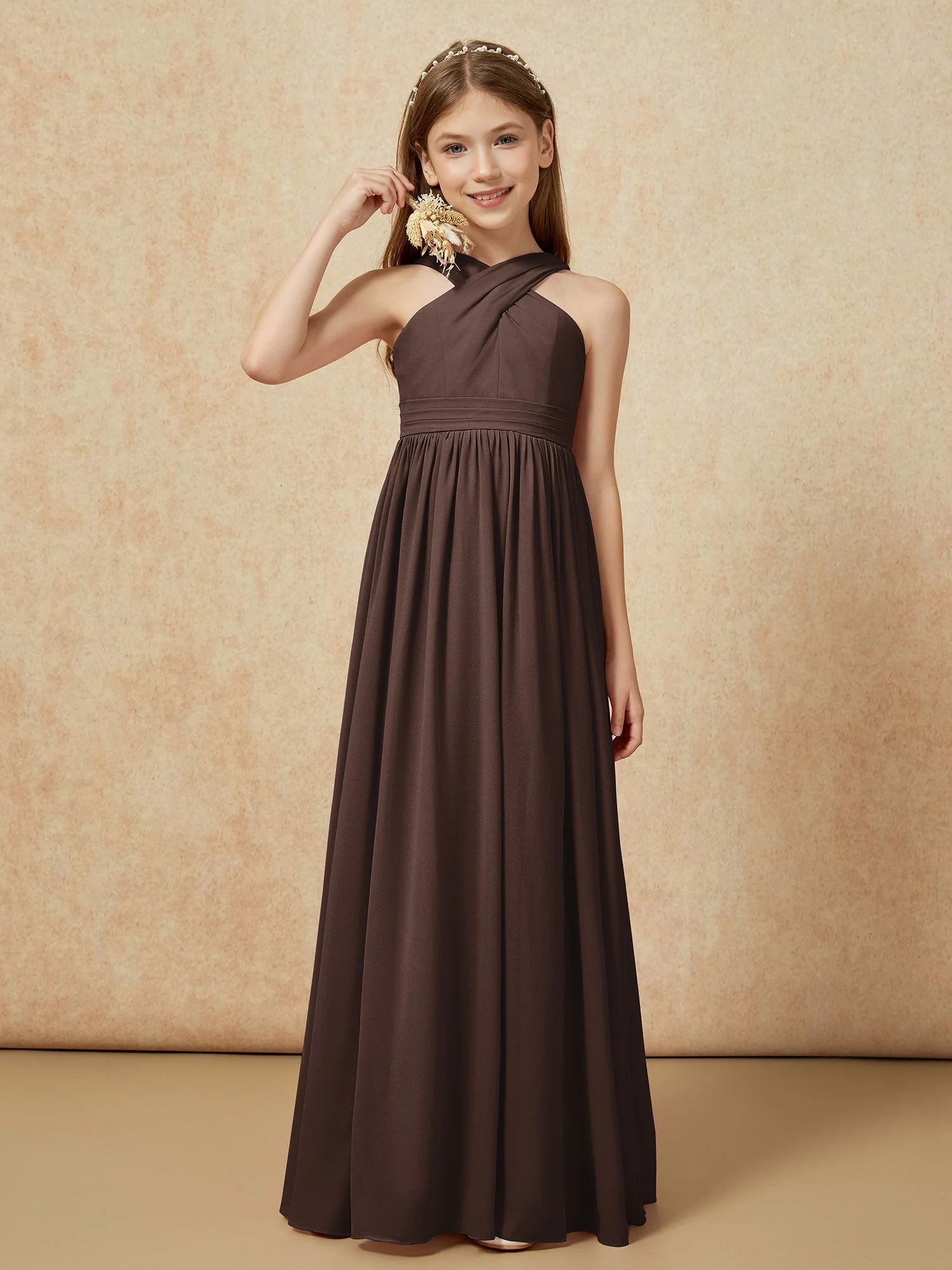 Griechischer Ausschnitt Chiffon Junge Brautjungfernkleider mit Schlitz Schokolade