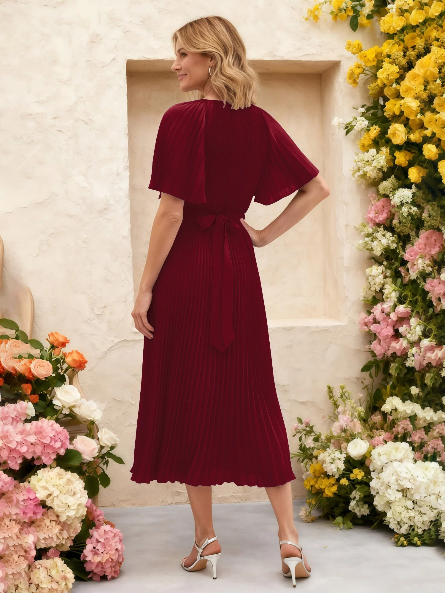 Chiffon Plissee Midi Kleid mit Blumen Taille Detail Burgunderrot - Image 2