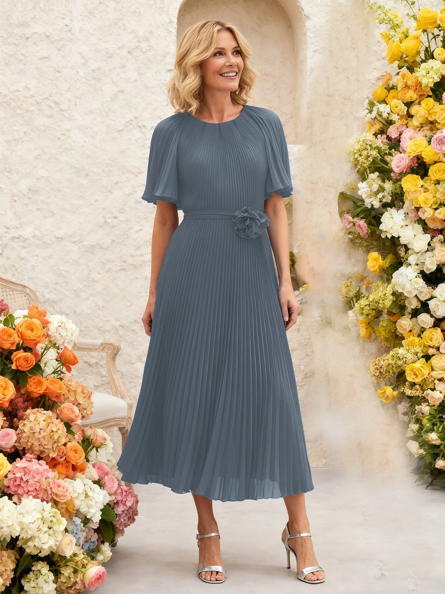 Chiffon Plissee Midi Kleid mit Blumen Taille Detail Schiefer Blau