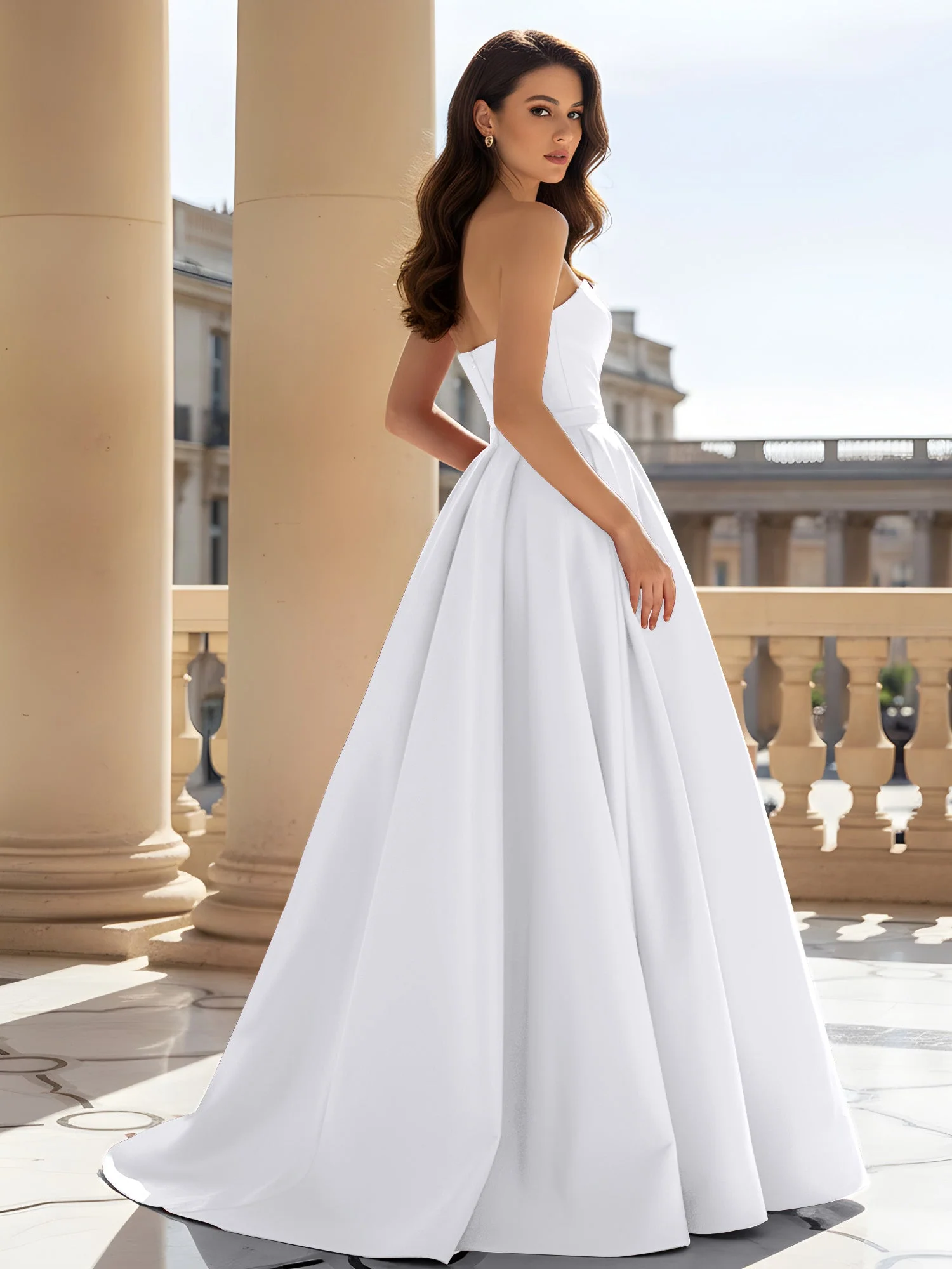 Trägerlos Strukturiert Satin Ballkleid mit Gürtel Detail Weiß - Image 2