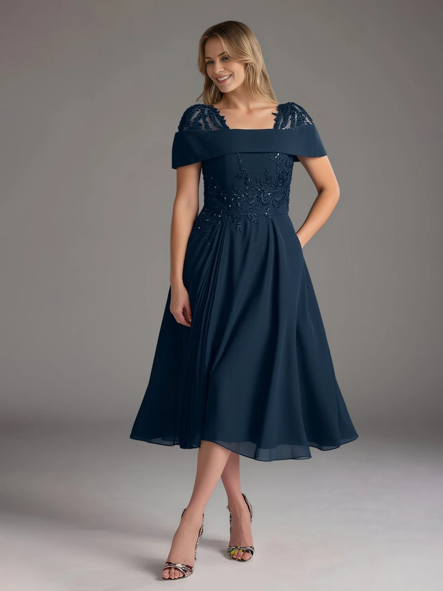 Chic A-Linie Spitze Quadratausschnitt Chiffon Wadenlang Kleid Azalee