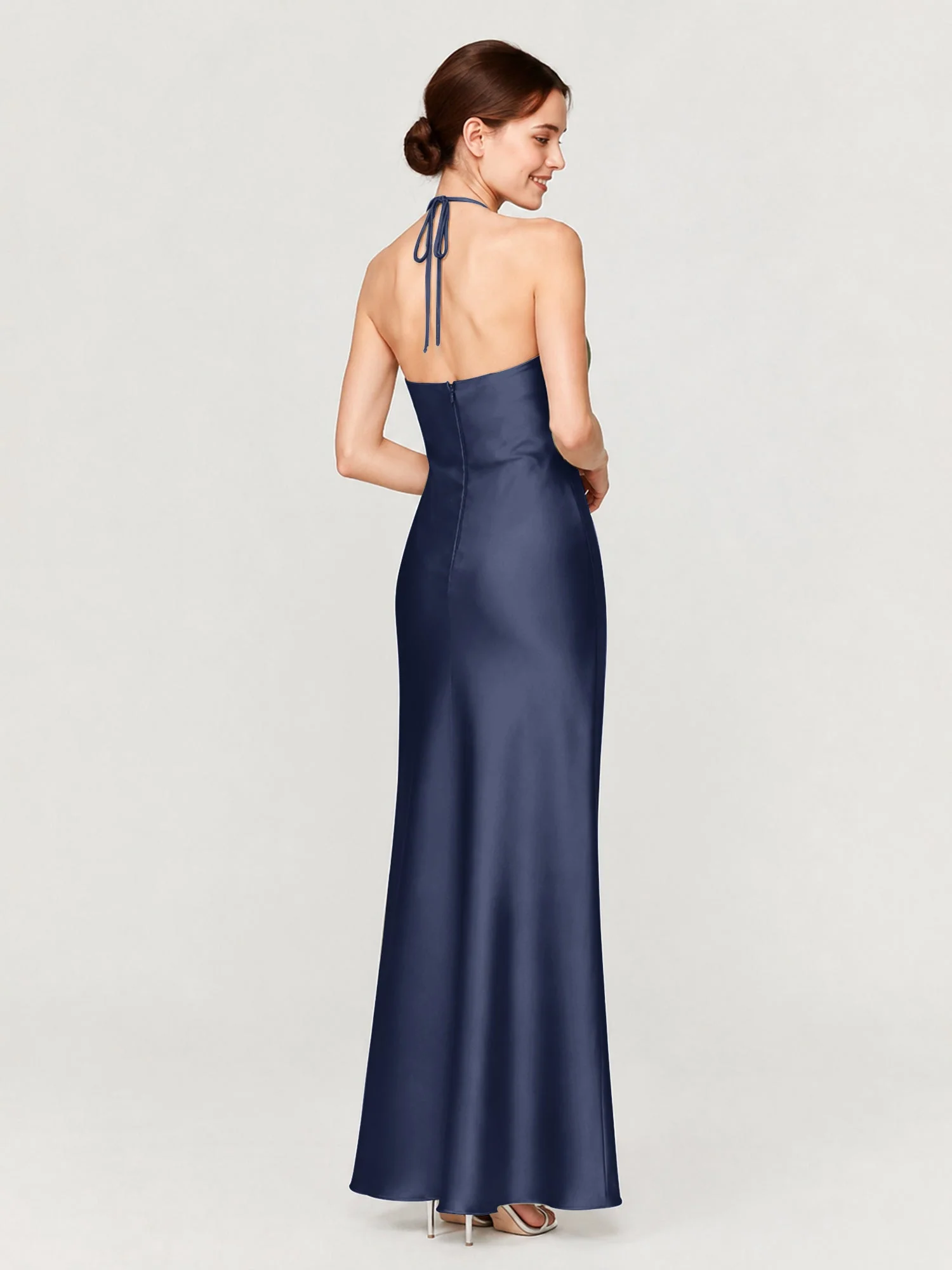 Satin Abendkleid Mit Gerafftem Neckholder Und Schrägem Rock Dunkelmarine - Image 2