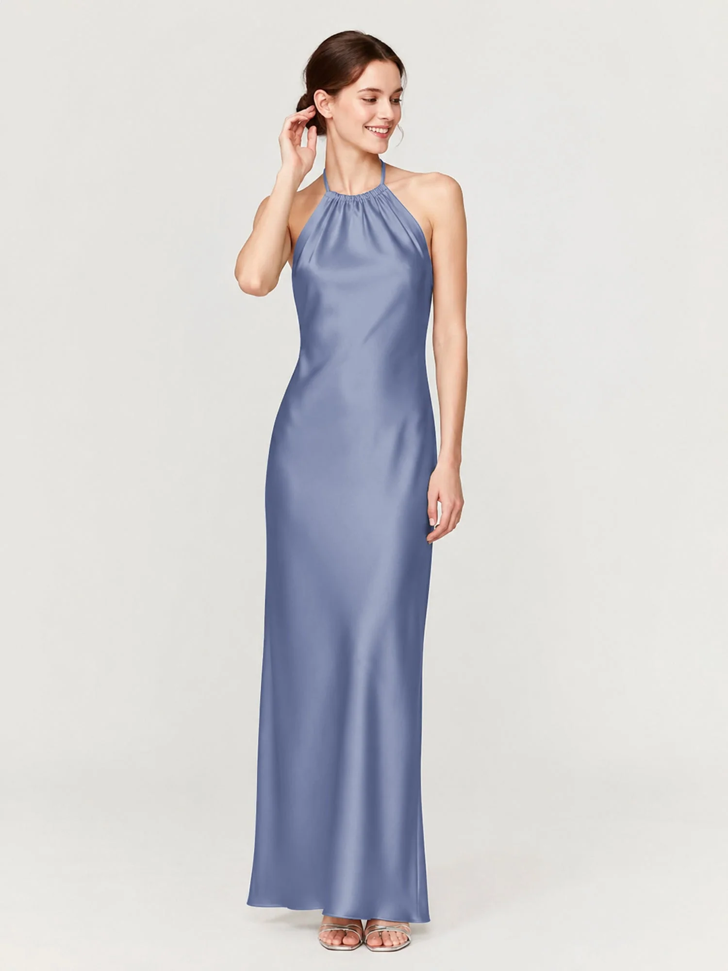 Satin Abendkleid Mit Gerafftem Neckholder Und Schrägem Rock Staubiges Blau