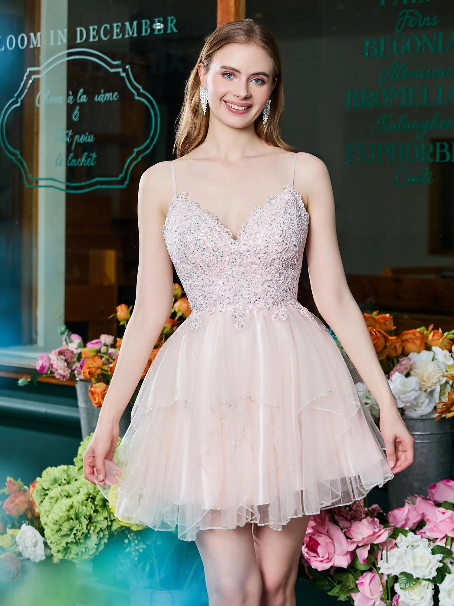 Plissee-Kurzes Ballkleid Aus Tüll Mit V-Ausschnitt Und Applikationen Perlrosa