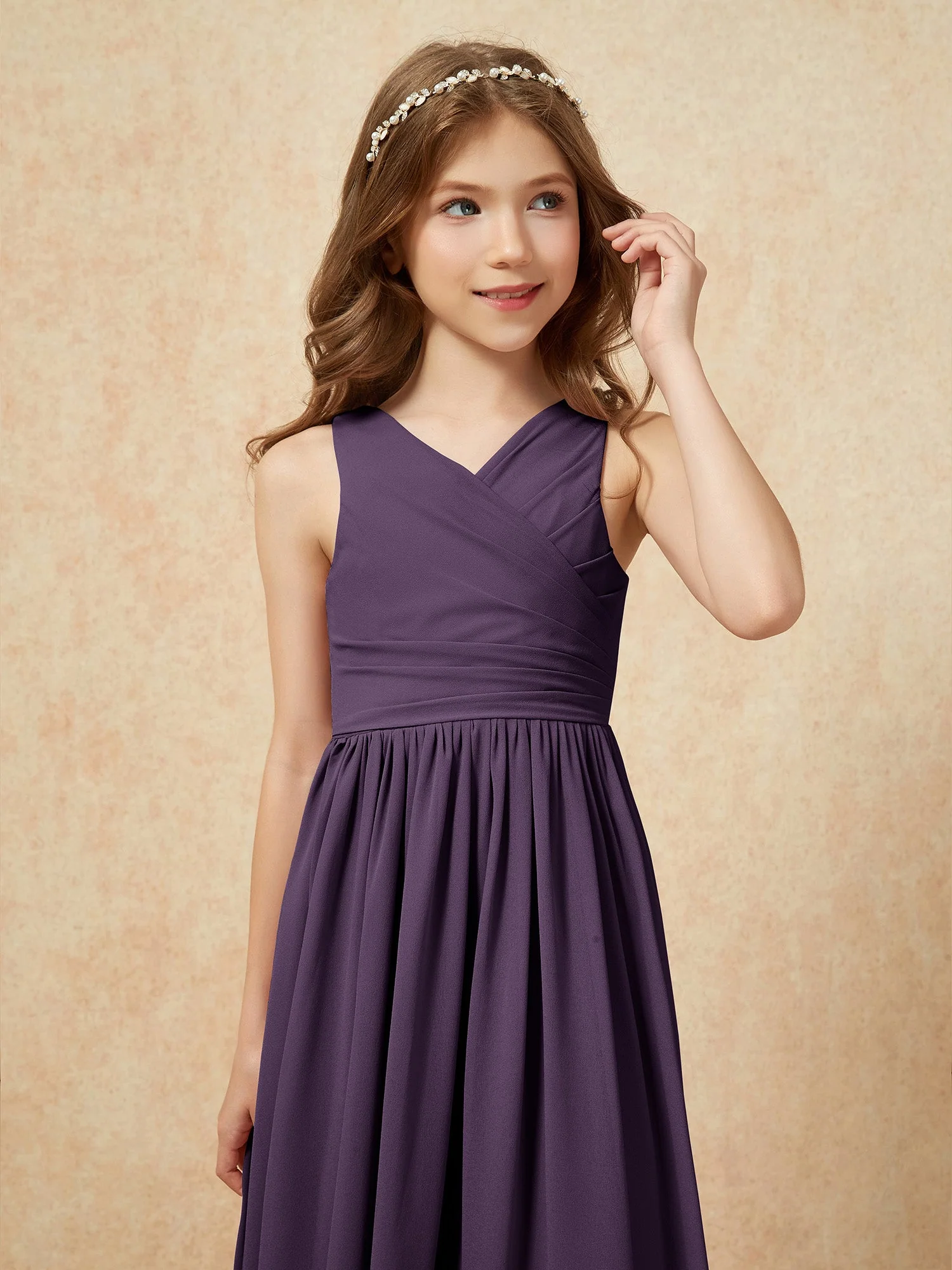 Plissee V-Ausschnitt Chiffon Lang Junge Brautjungfernkleider Plum - Image 6