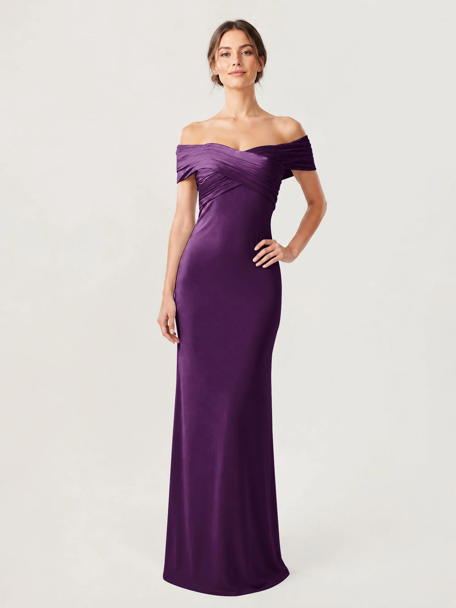 Schulterfreies Crêpe-Säulenkleid Mit Gerafftem Oberteil Traube