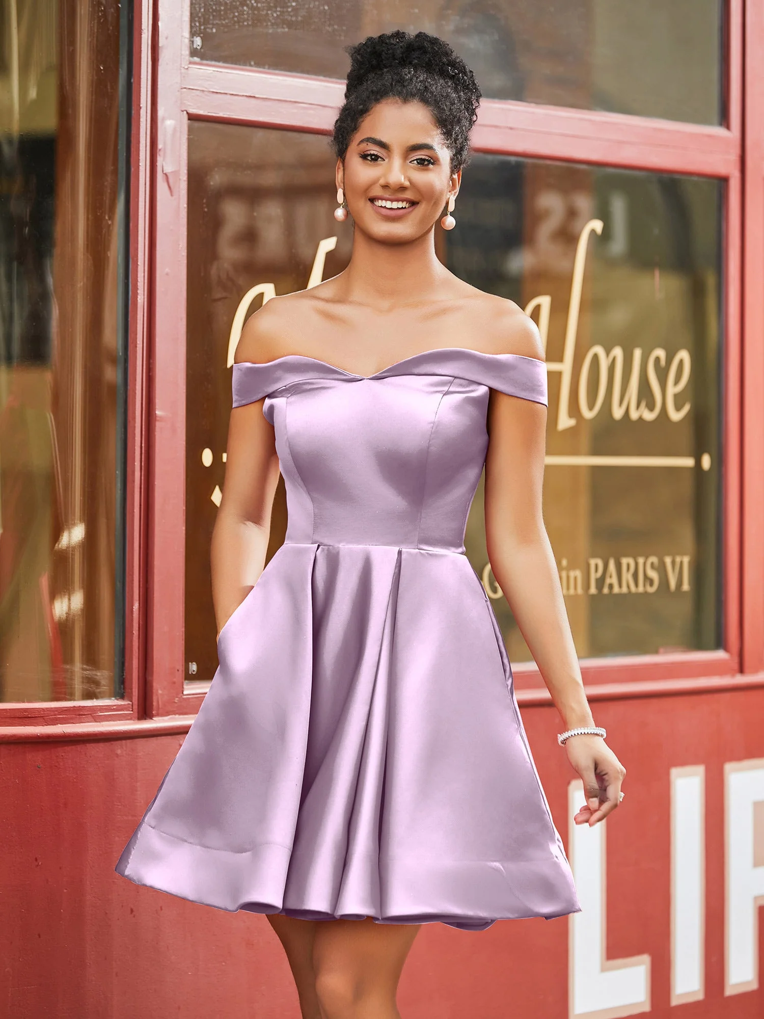 Schulterfreies Satin Heimkehrkleid mit Taschen Blauregen - Image 3