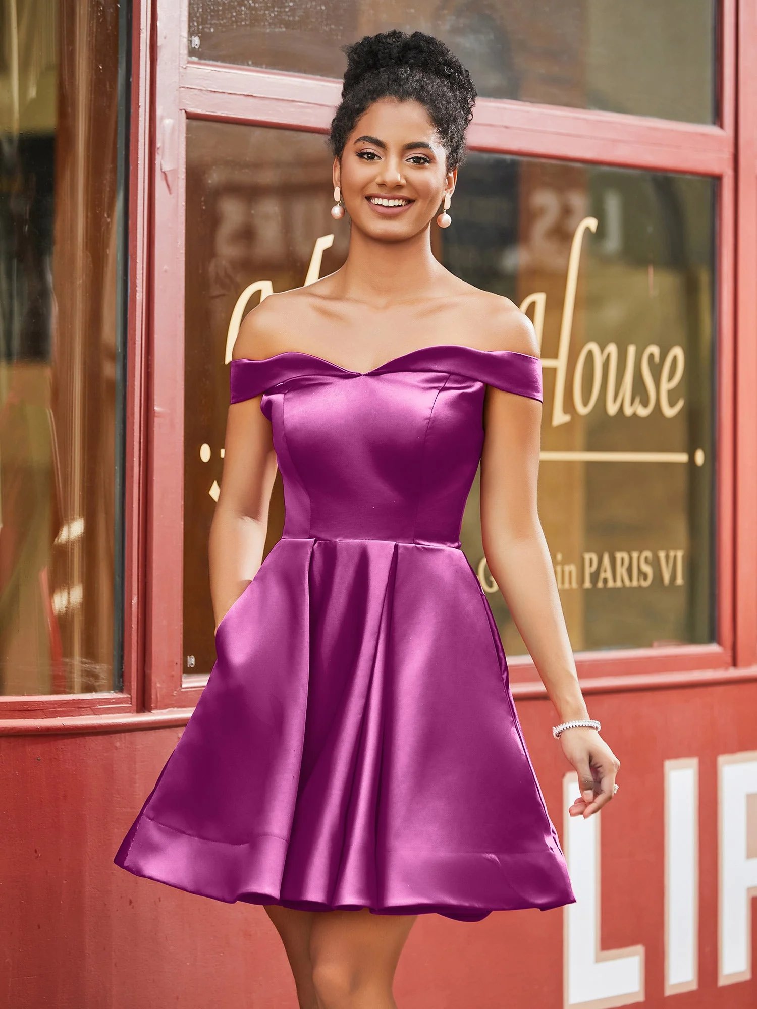 Schulterfreies Satin Heimkehrkleid mit Taschen Orchidee - Image 3