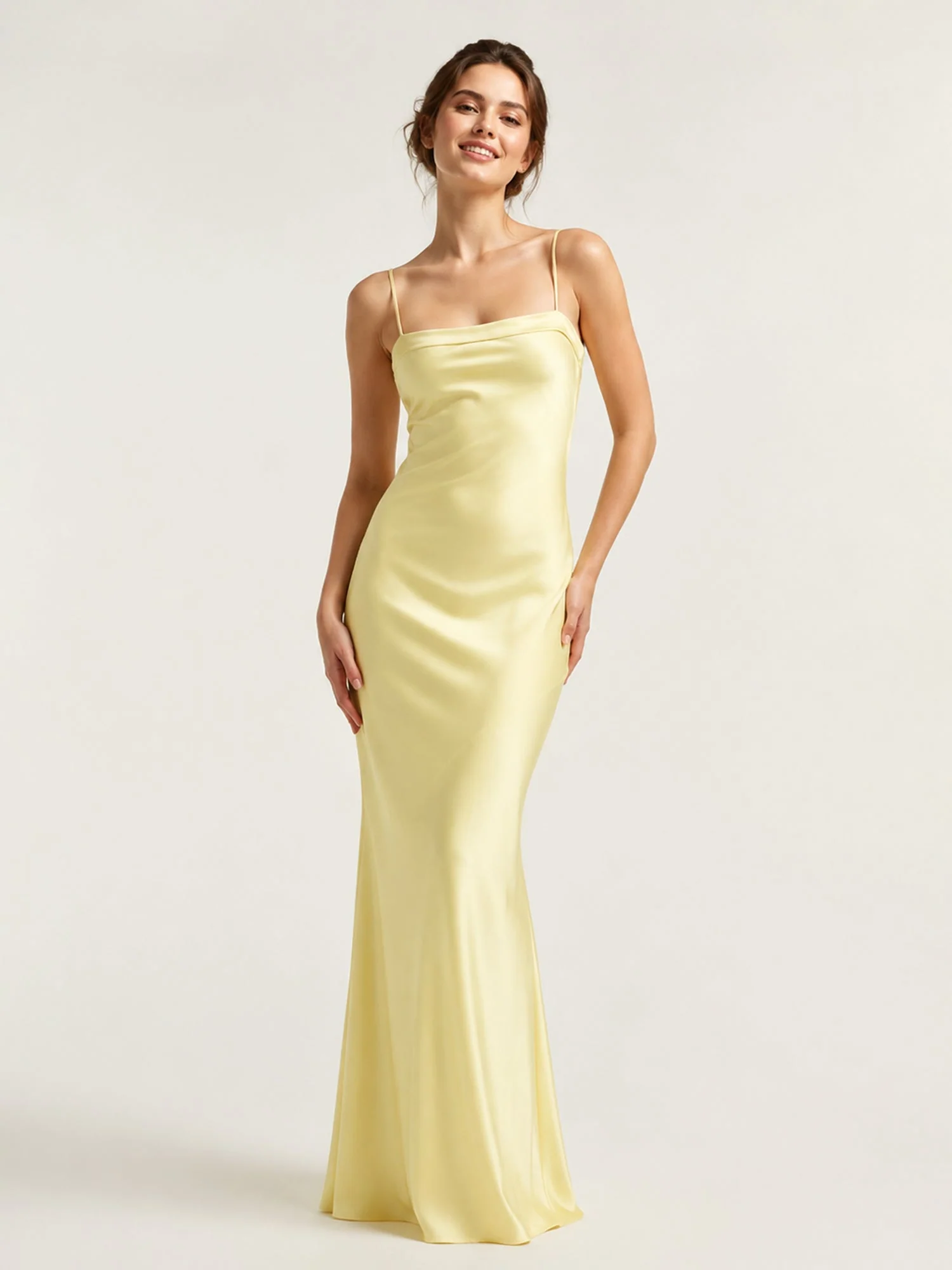 Säulenkleid Aus Fließendem Satin Mit Cutout Und Rückenband Lila