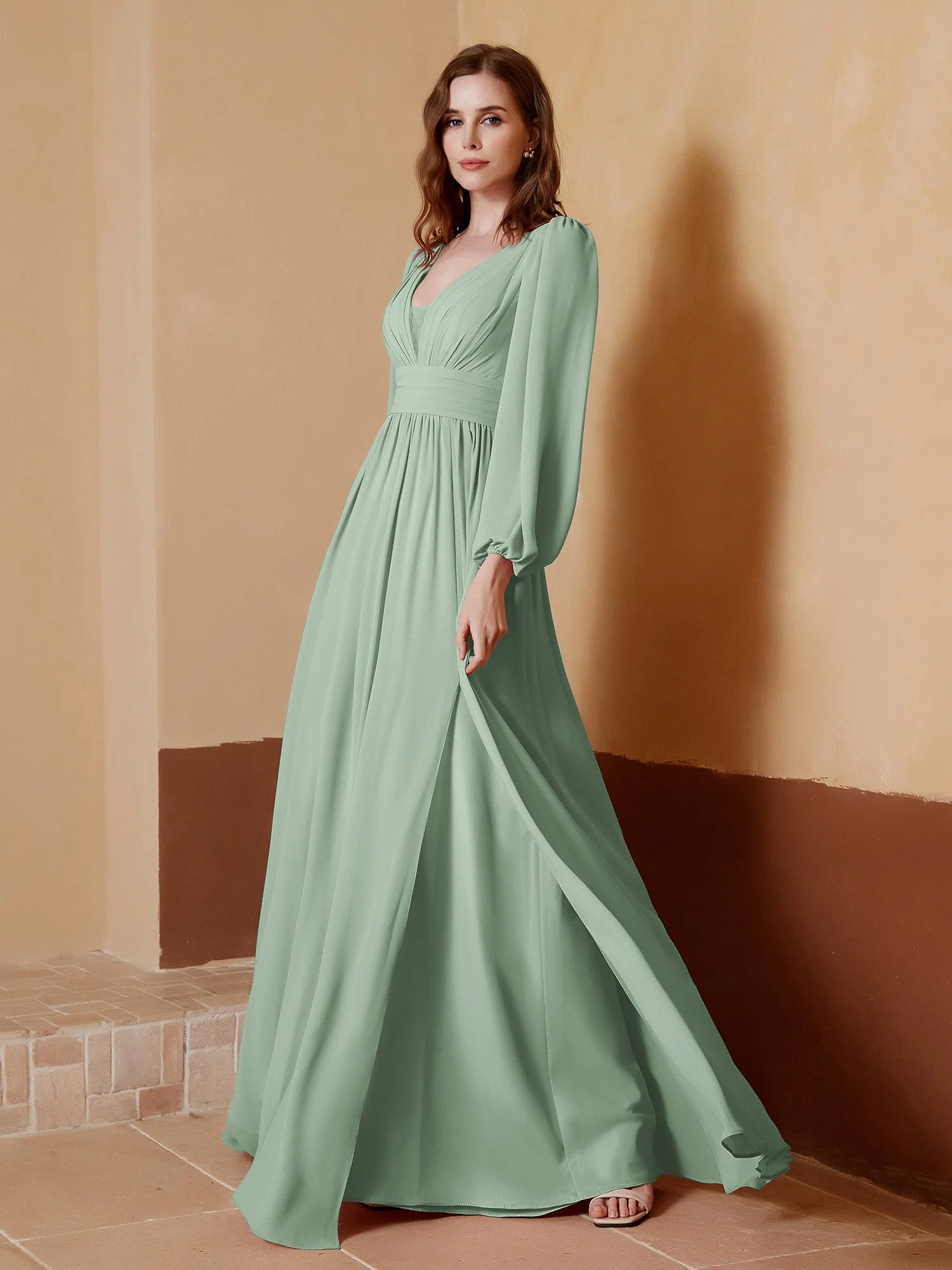 Tiefer V-Ausschnitt Bodenlang Kleid mit Schlitz Agavengrün - Image 3