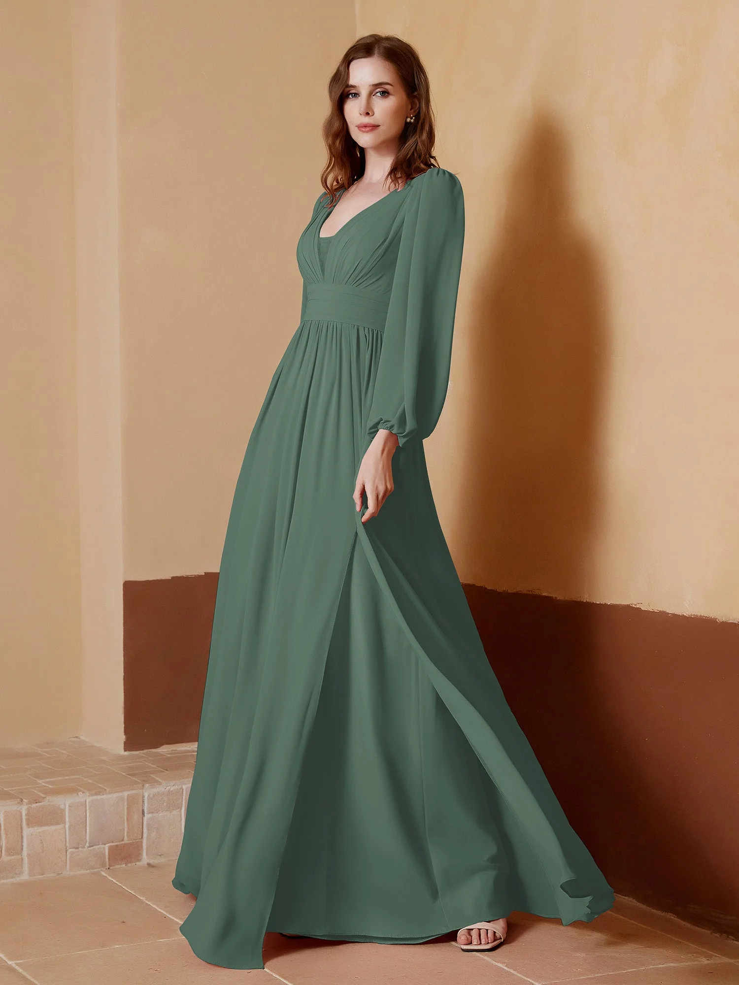 Tiefer V-Ausschnitt Bodenlang Kleid mit Schlitz Eukalyptus - Image 2