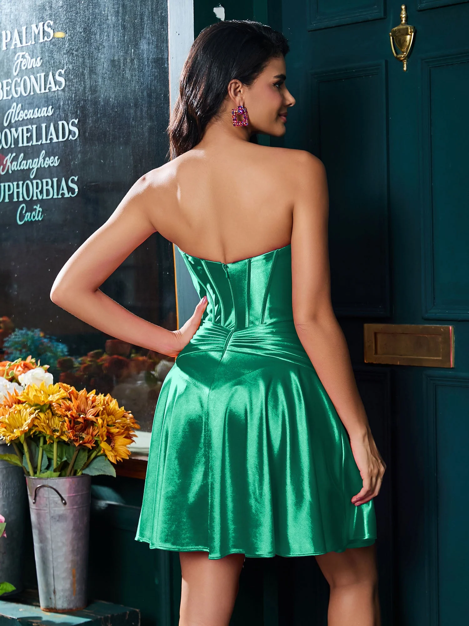 Trägerloses Kurzes Kleid Aus Stretch-Satin In A-Linie Mit Cut-Outs Pfau - Image 2