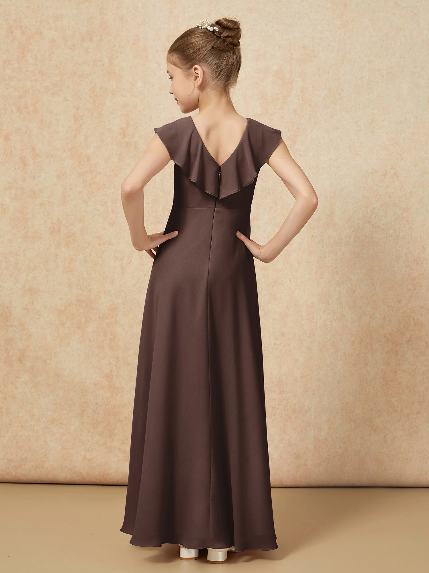 V-Ausschnitt Rüschen Chiffon Junge Brautjungfernkleider mit Schlitz Schokolade - Image 2