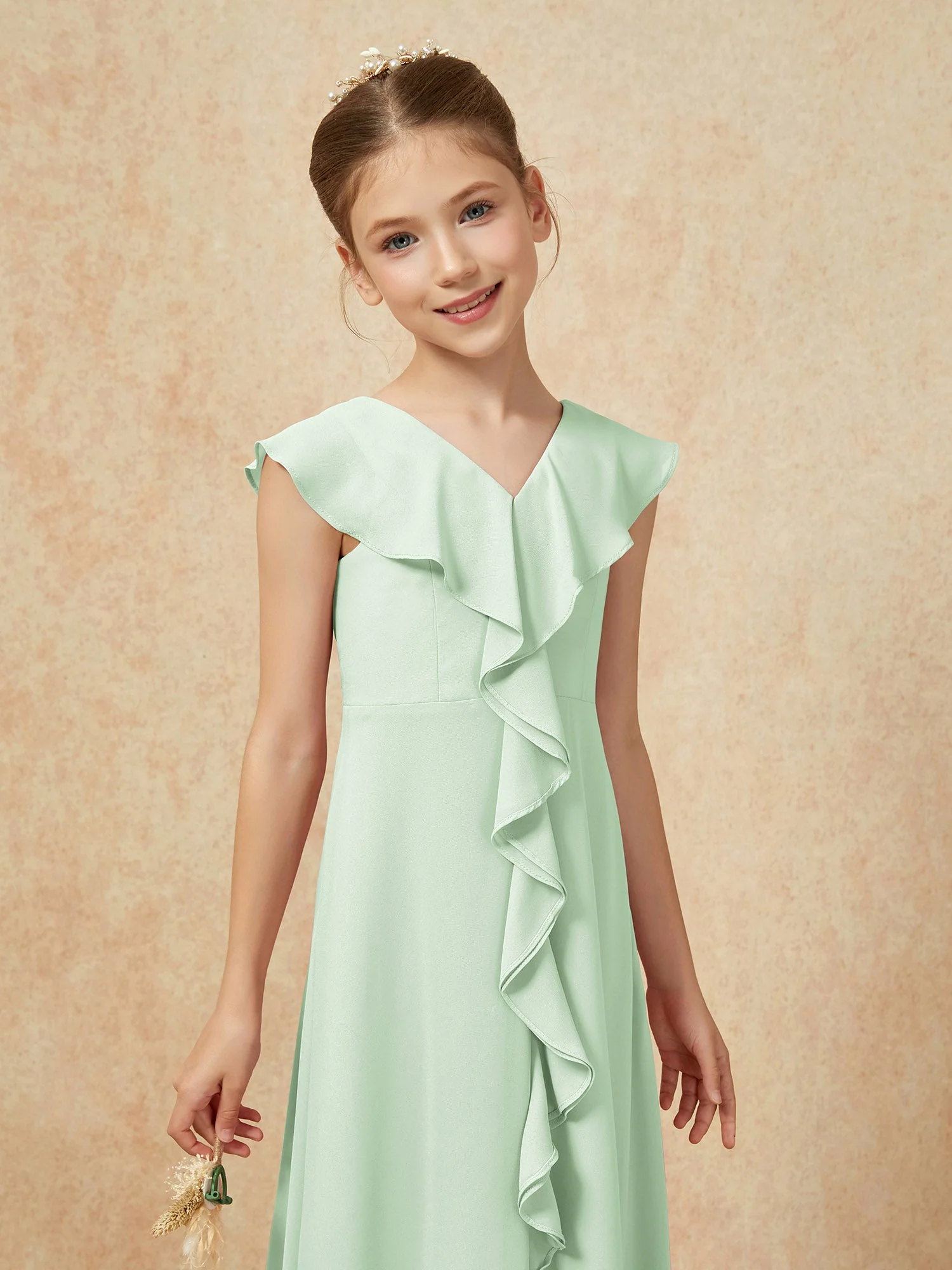 V-Ausschnitt Rüschen Chiffon Junge Brautjungfernkleider mit Schlitz Staubiges Salbei - Image 6